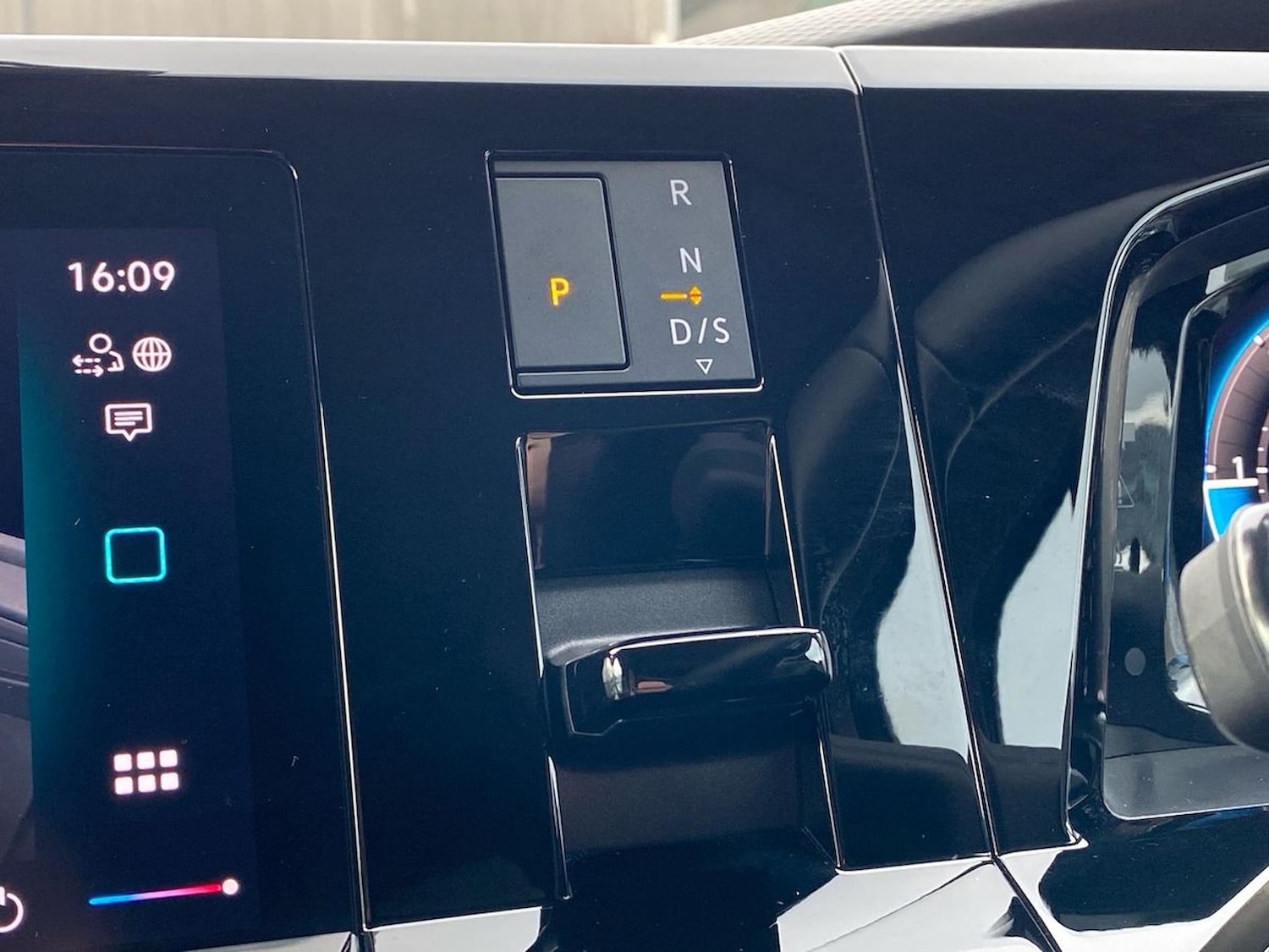 Used Volkswagen California 2025 for sale - 78191023: Photo 15