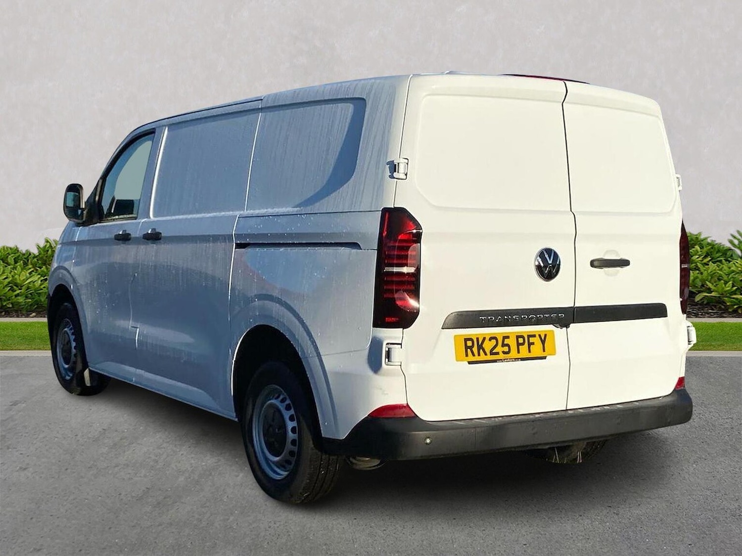 Used Volkswagen Transporter 2025 for sale - 76778299: Photo 2