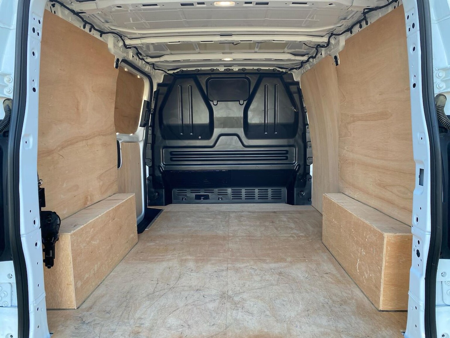 Used Volkswagen Transporter 2025 for sale - 76778299: Photo 9