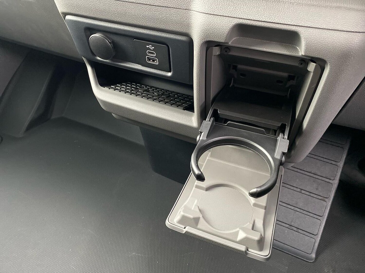 Used Volkswagen Transporter 2025 for sale - 76547720: Photo 35