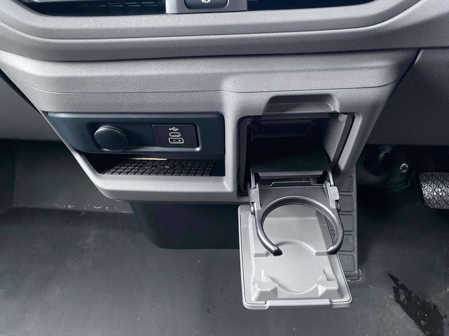 Used Volkswagen Transporter 2025 for sale - 77487860: Photo 37