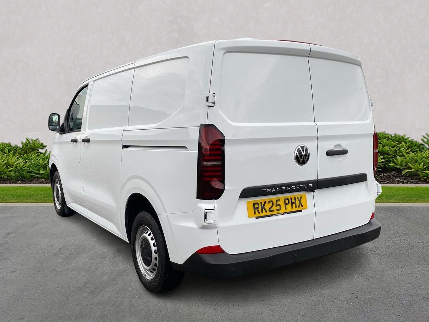 Used Volkswagen Transporter 2025 for sale - 76497326: Photo 2
