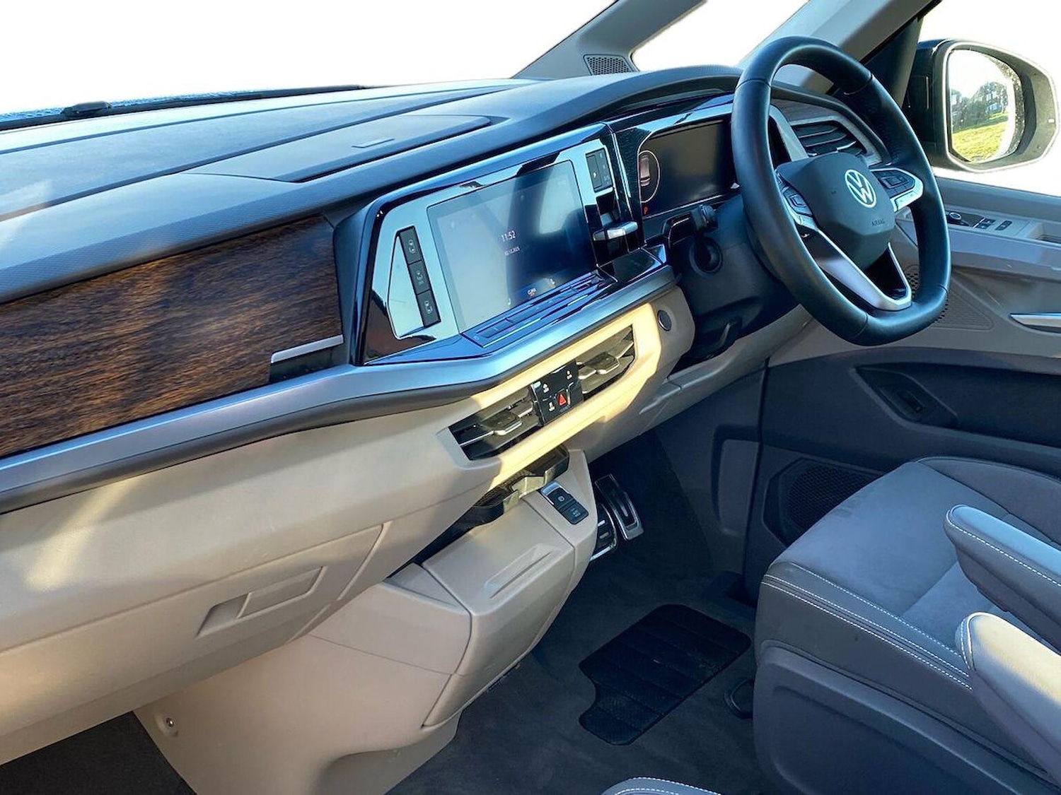 Used Volkswagen Multivan 2025 for sale - 76785256: Photo 11