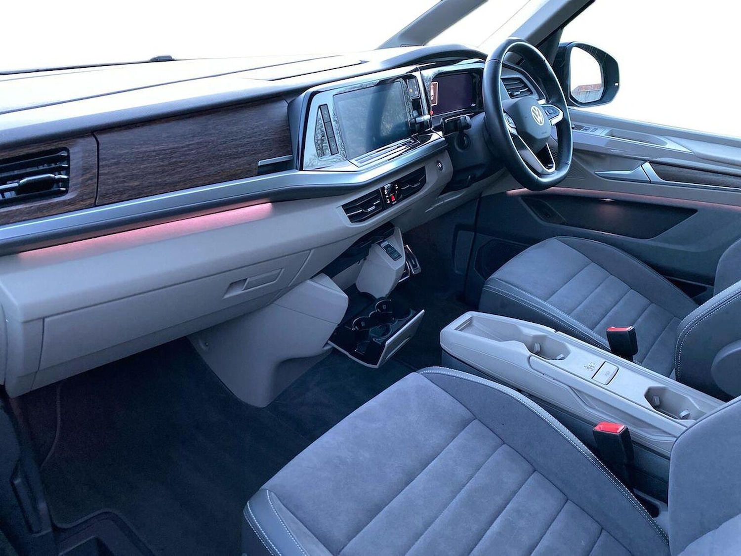 Used Volkswagen Multivan 2025 for sale - 76885049: Photo 11