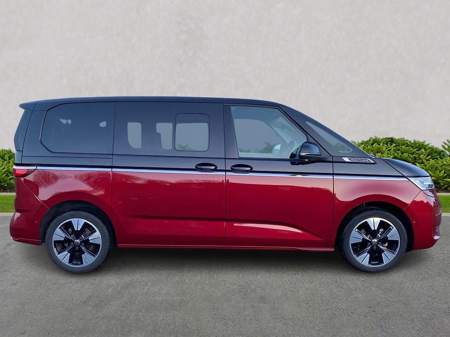 Used Volkswagen Multivan 2025 for sale - 76885049: Photo 3