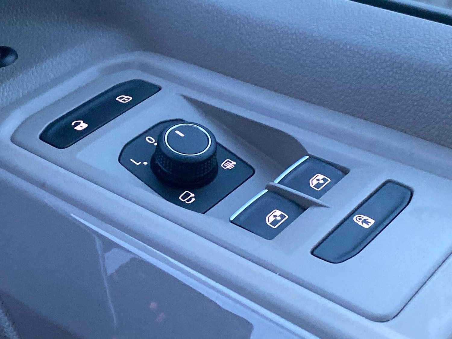 Used Volkswagen Multivan 2025 for sale - 76885049: Photo 34