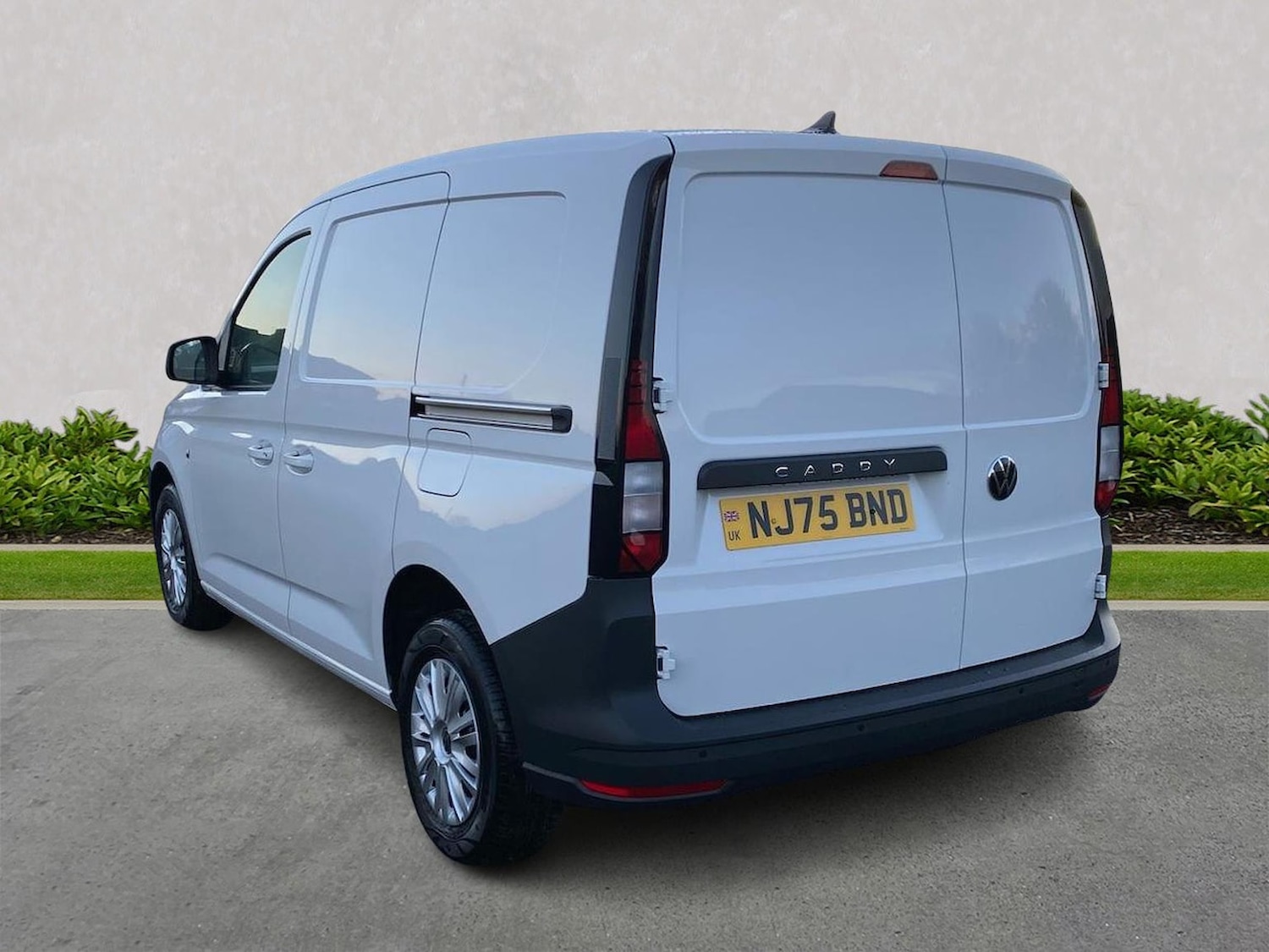 Used Volkswagen Caddy 2025 for sale - 76832037: Photo 2