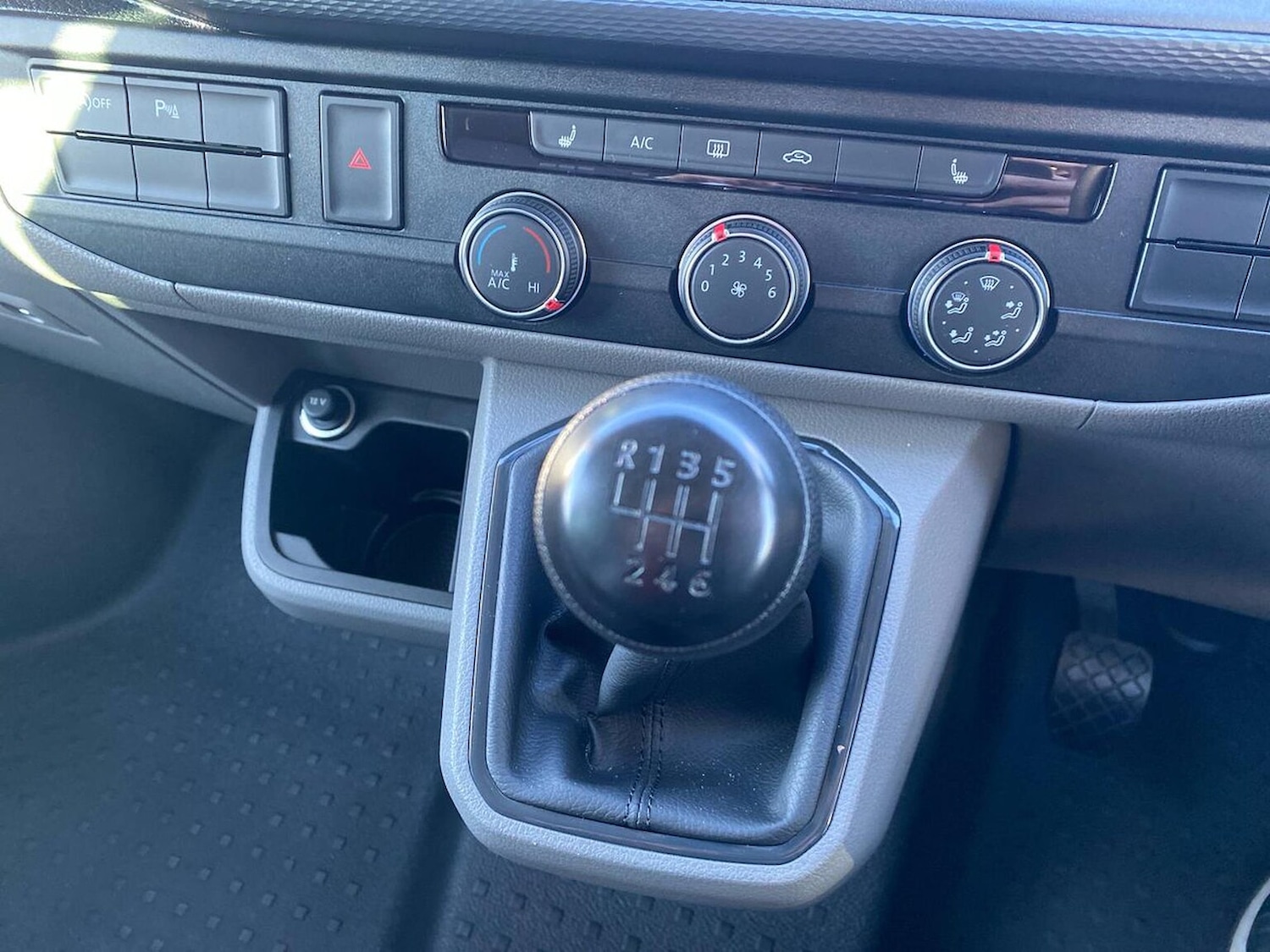 Used Volkswagen Transporter 2024 for sale - 76387241: Photo 17