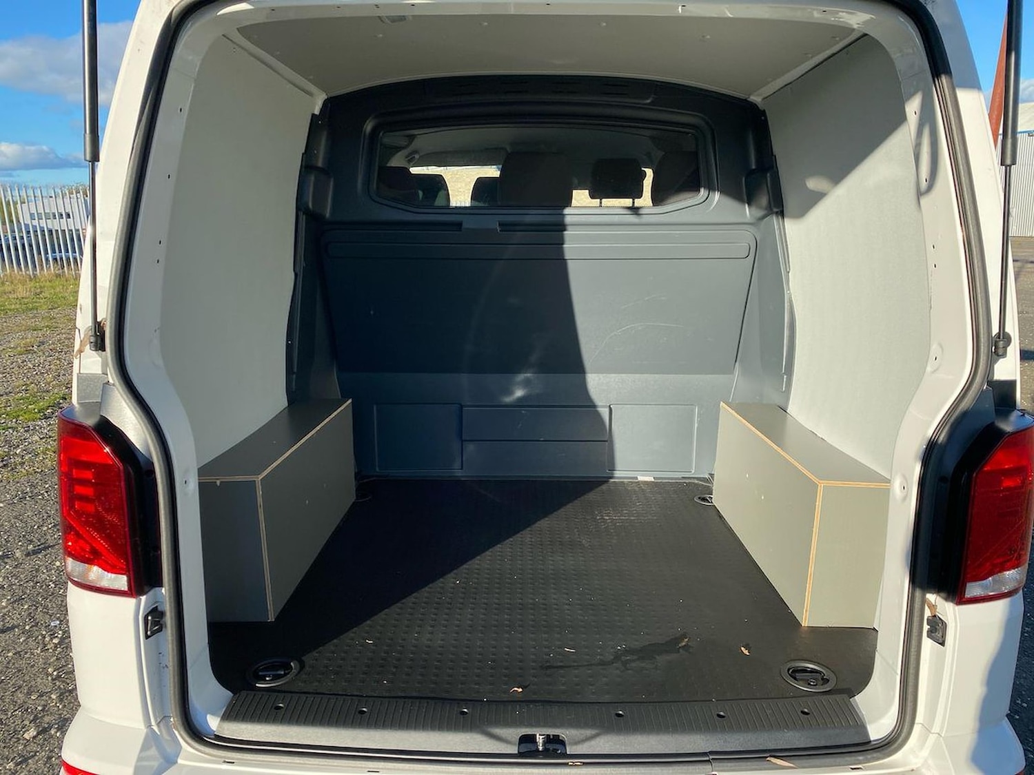 Used Volkswagen Transporter 2024 for sale - 76387241: Photo 9