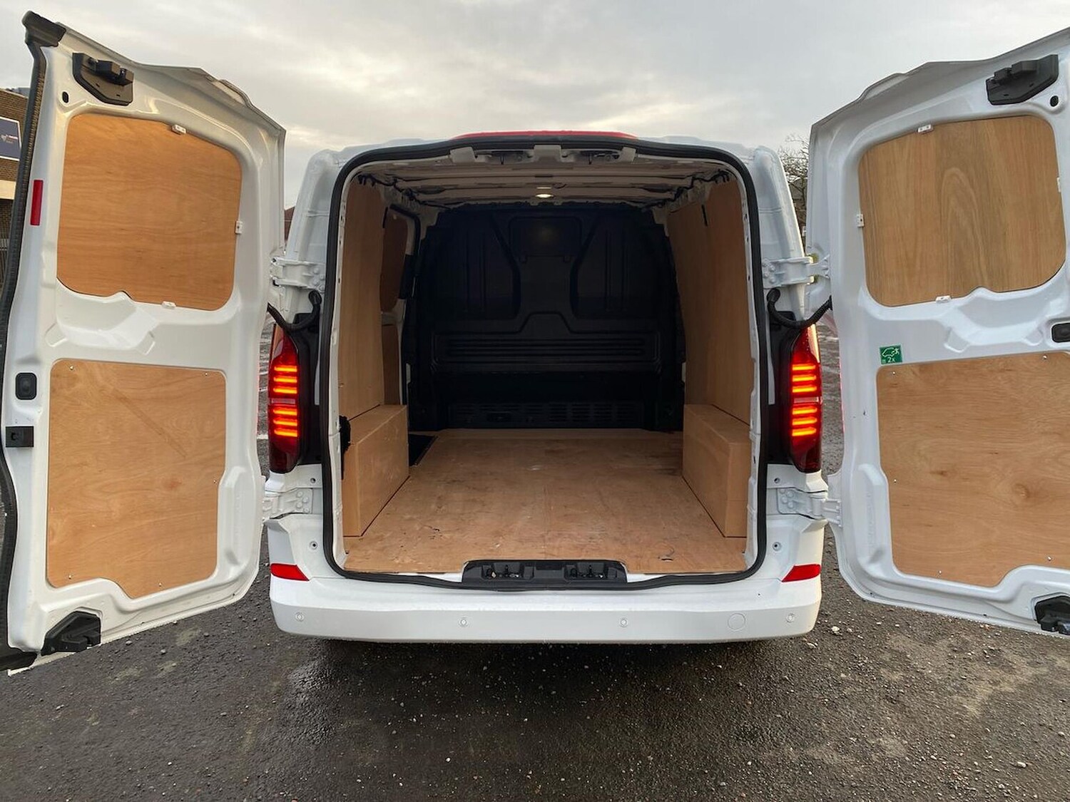 Used Volkswagen Transporter 2025 for sale - 77487917: Photo 17