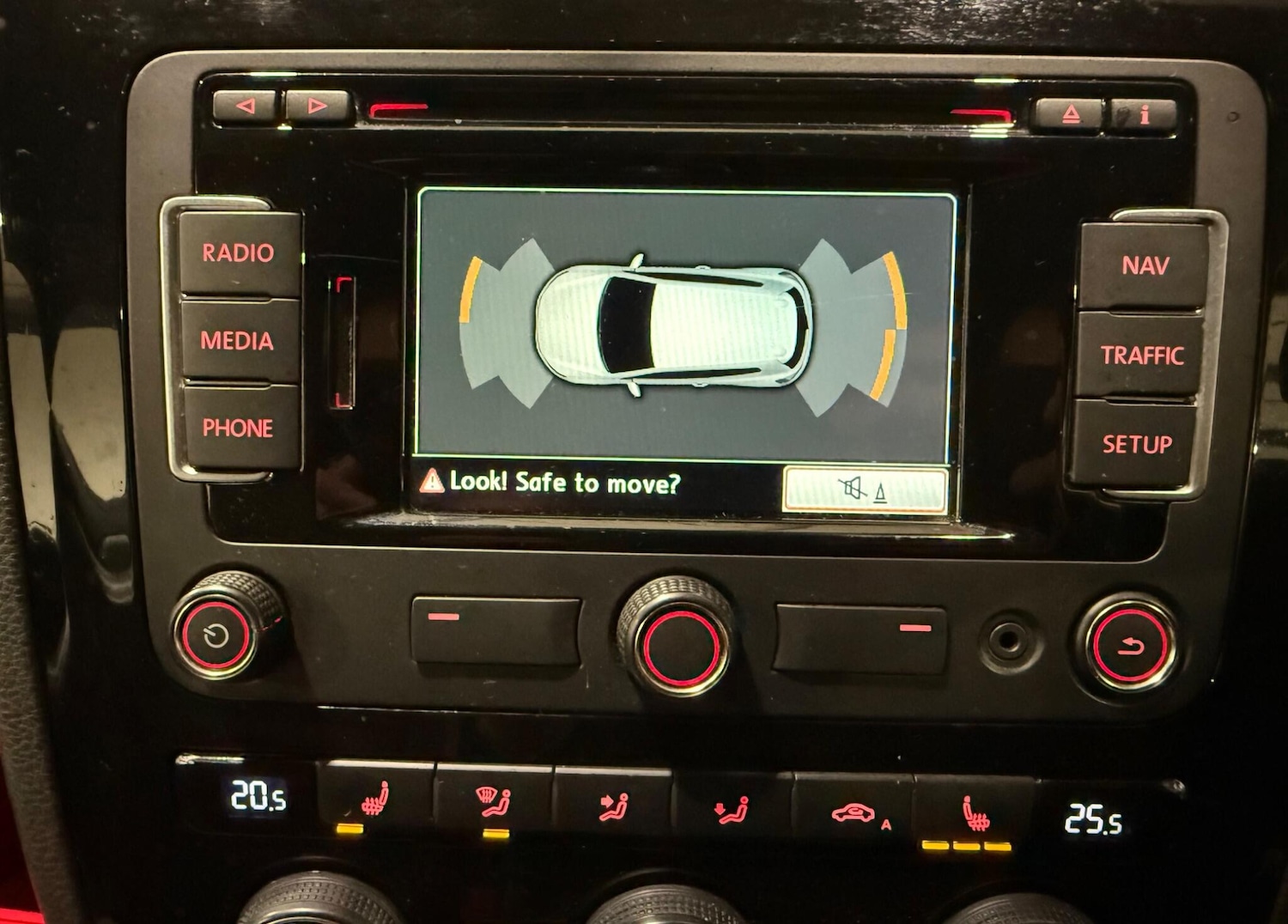 Used Volkswagen Scirocco 2015 for sale - 76377554: Photo 27