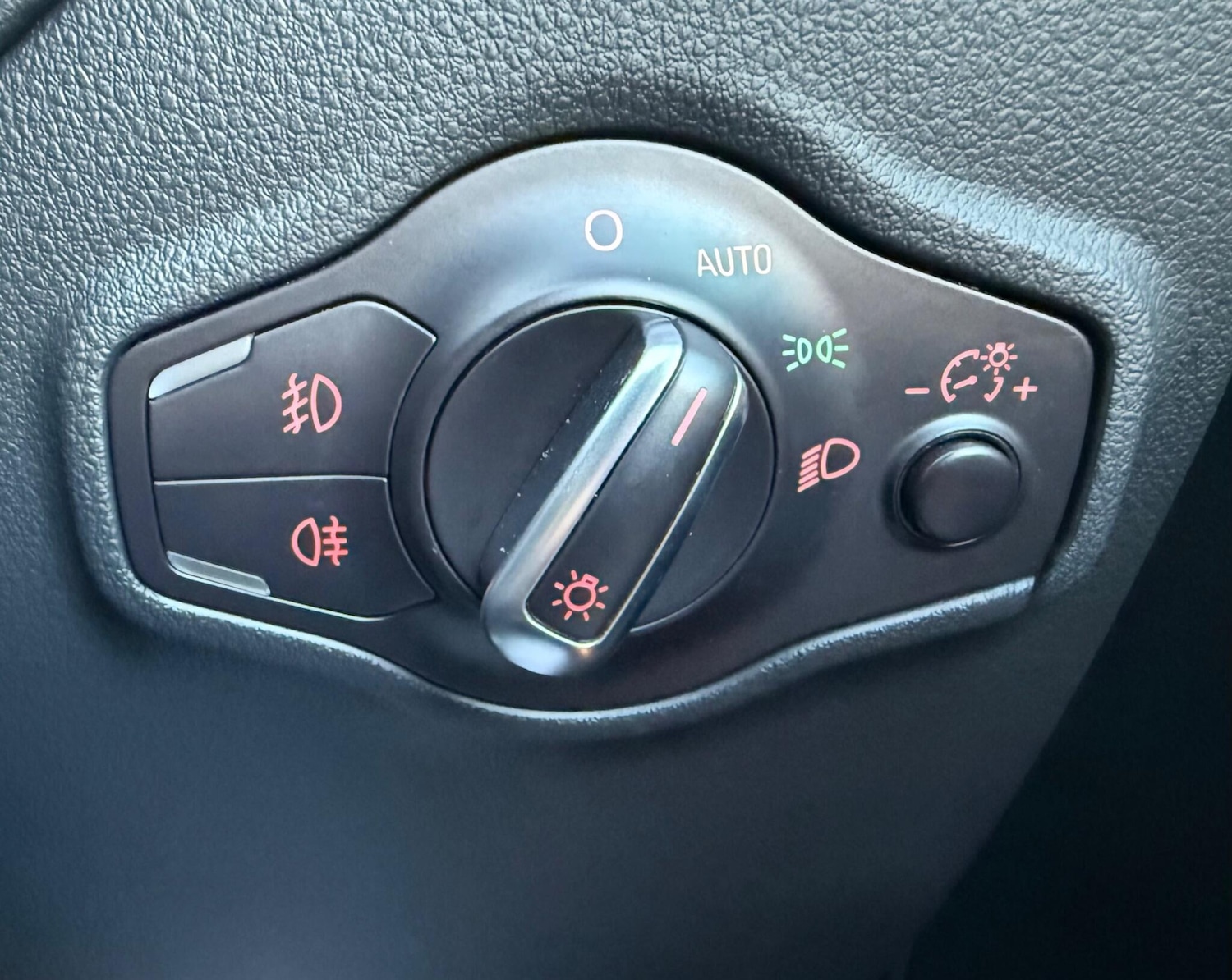 Used Audi Q5 2015 for sale - 77162780: Photo 34