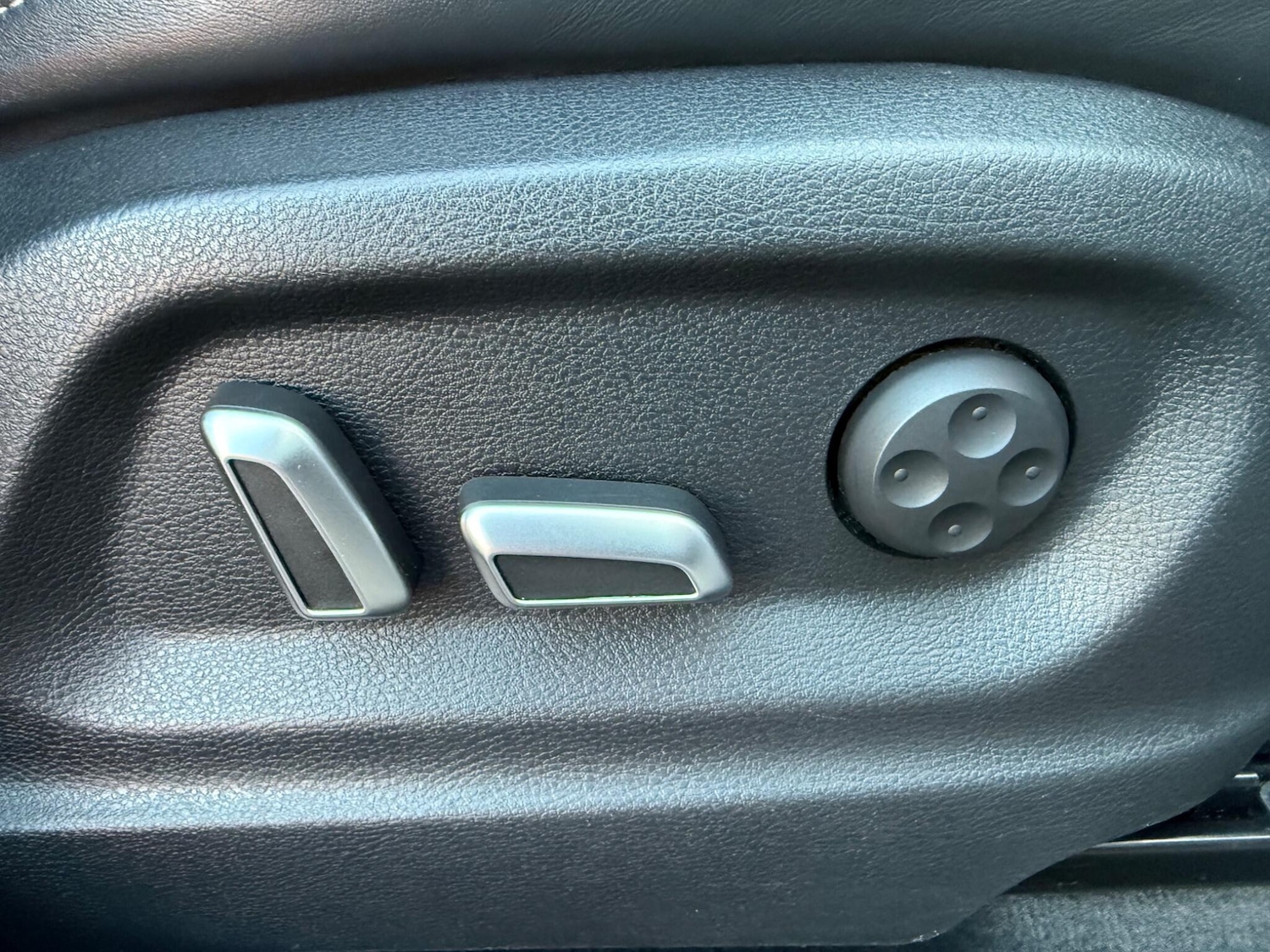 Used Audi Q5 2015 for sale - 77162780: Photo 35