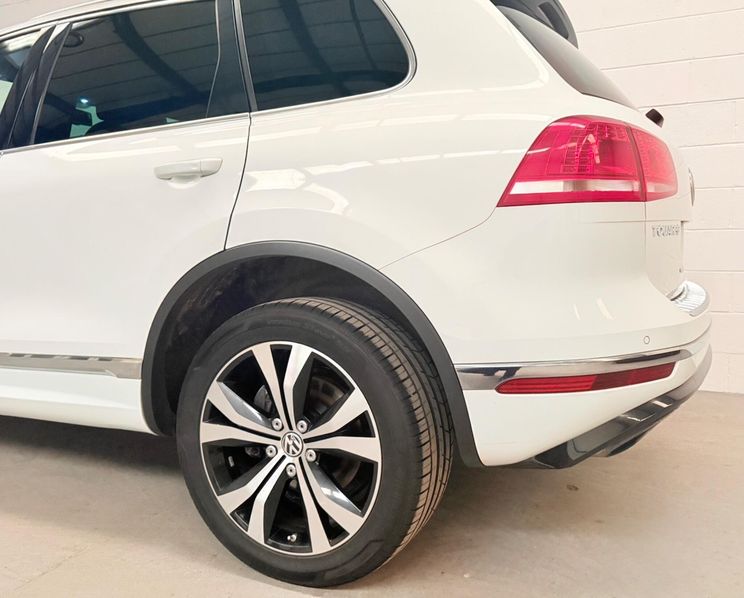 Used Volkswagen Touareg 2015 for sale - 77723988: Photo 11