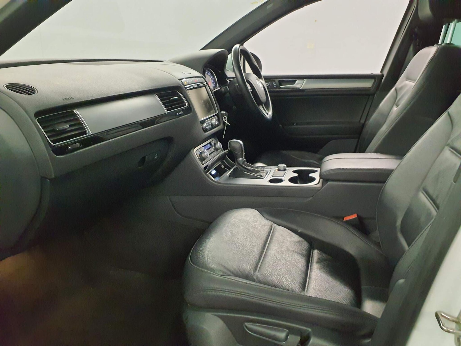 Used Volkswagen Touareg 2015 for sale - 77723988: Photo 14