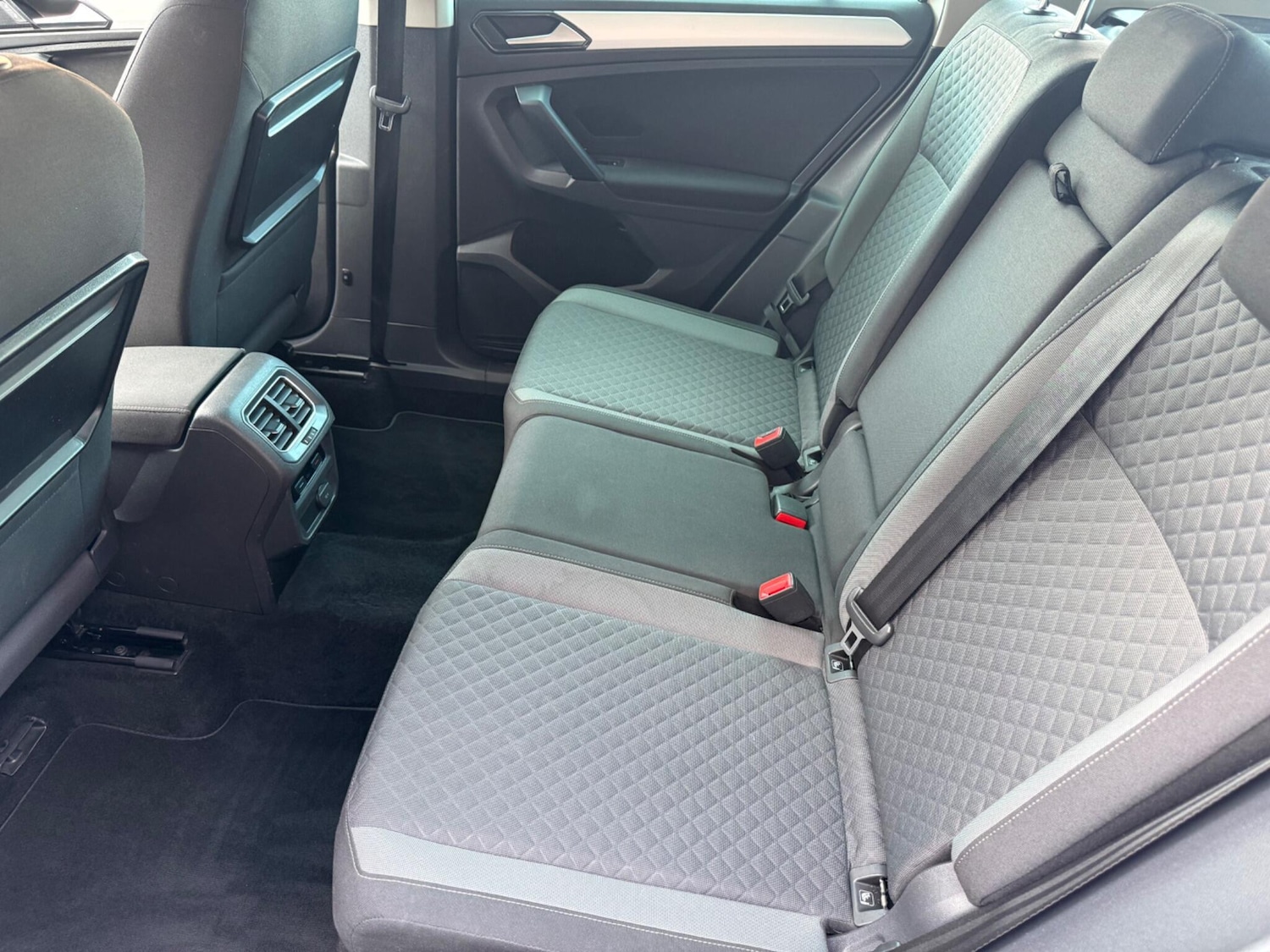 Used Volkswagen Tiguan for sale - 77808734: Photo 11