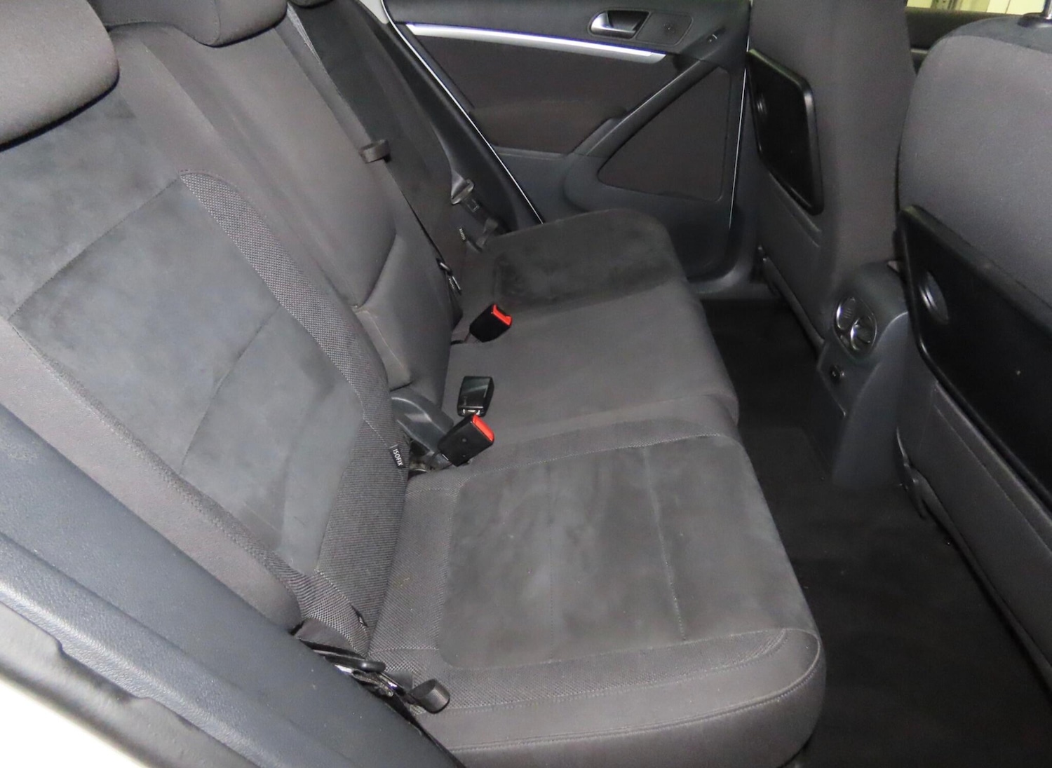 Used Volkswagen Tiguan 2015 for sale - 76866404: Photo 8