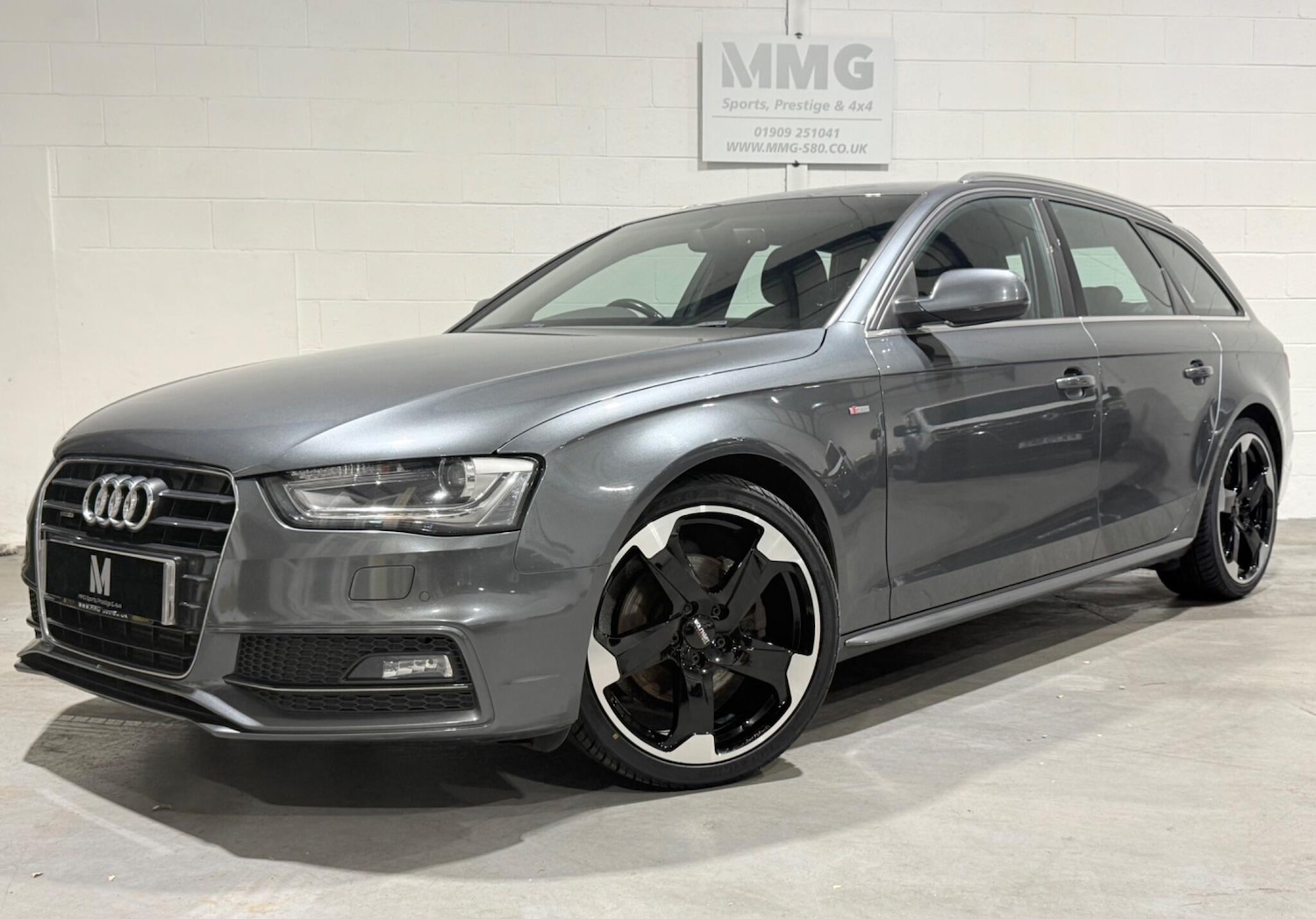 Used Audi A4 Avant 2014 for sale - 76284385: Photo 1