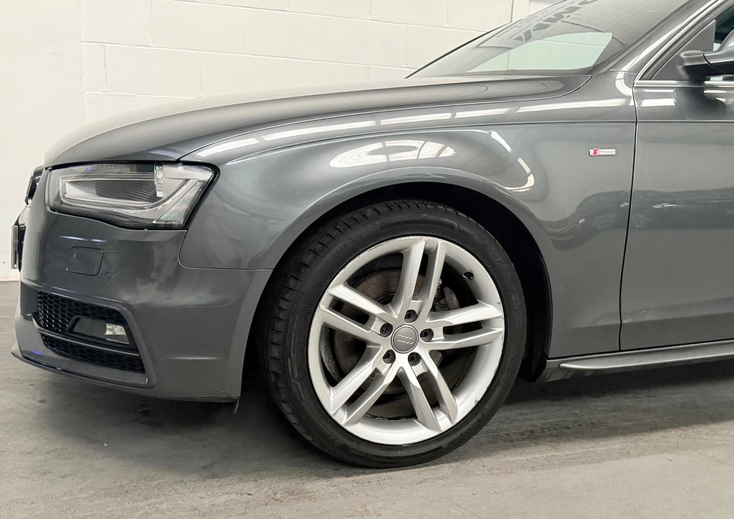 Used Audi A4 Avant 2014 for sale - 76284385: Photo 10