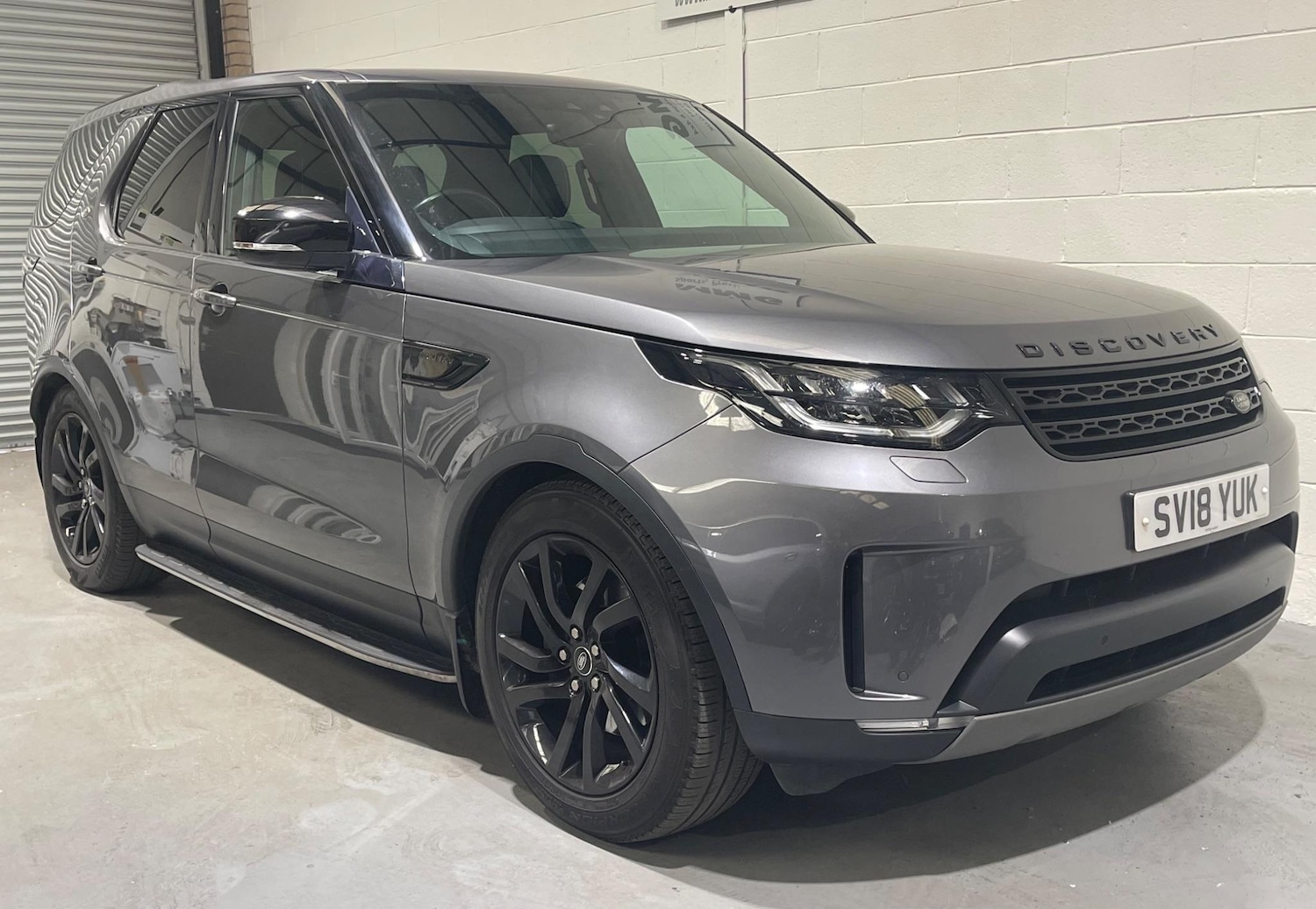 Used Land Rover Discovery 2018 for sale - 76457726: Photo 3