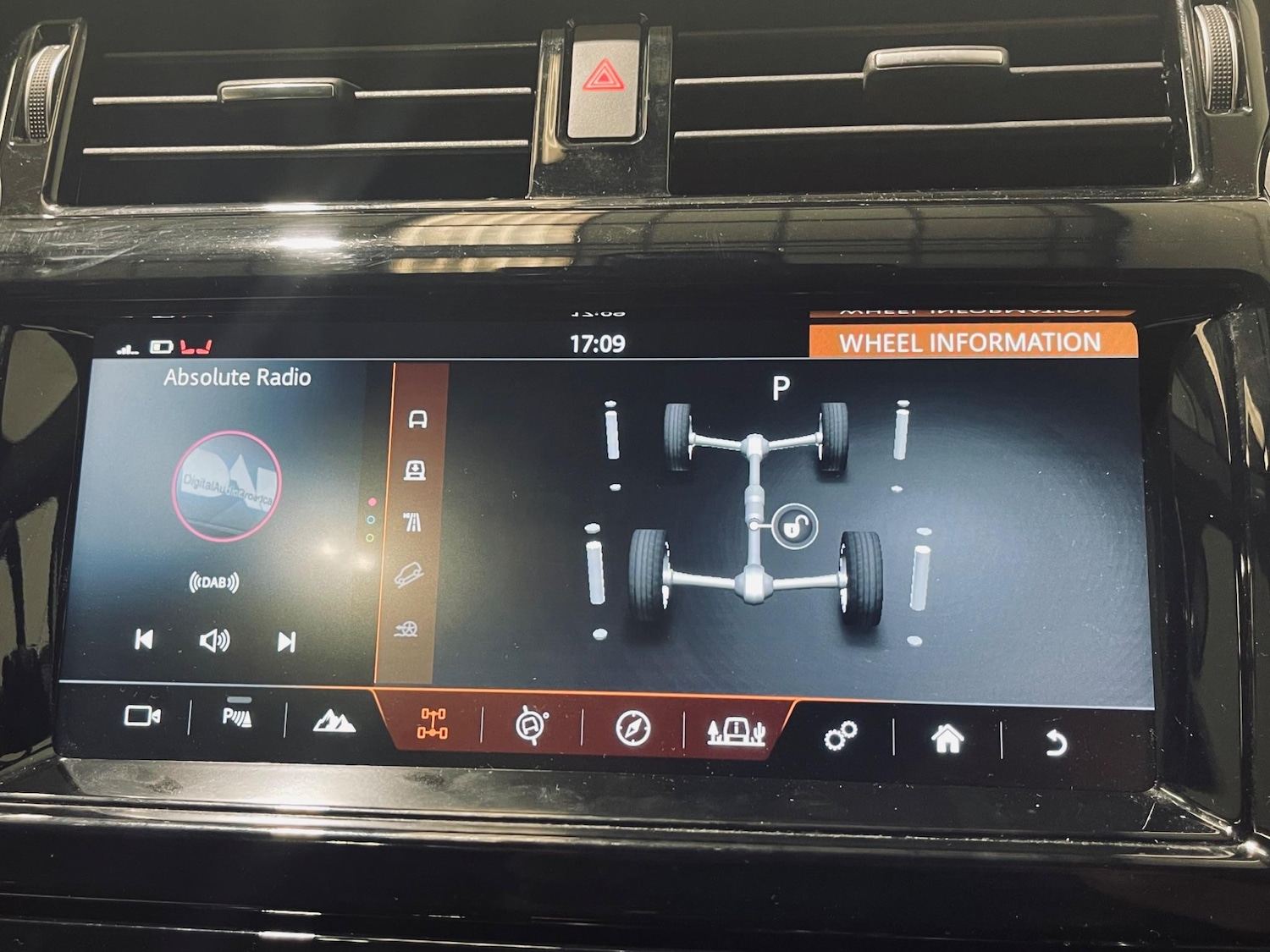 Used Land Rover Discovery 2018 for sale - 76457726: Photo 50