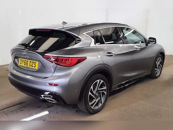 Used Infiniti Q30 2017 for sale - 78362301: Photo