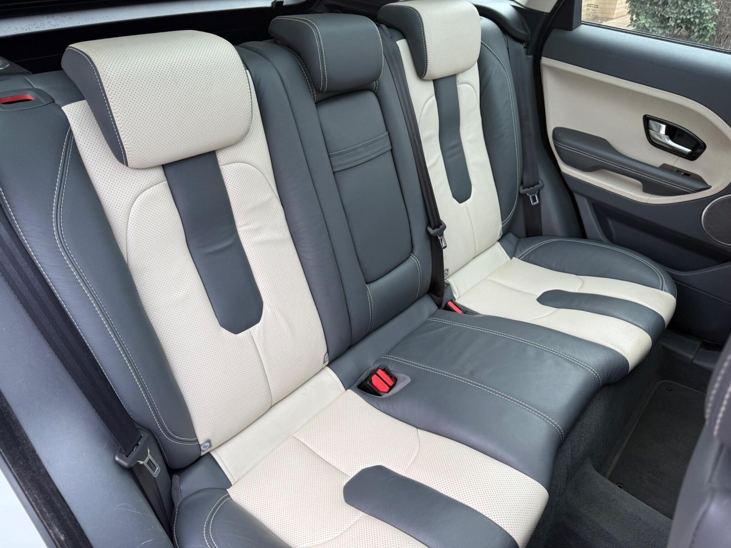 Used Land Rover Range Rover Evoque 2011 for sale - 77039881: Photo 17