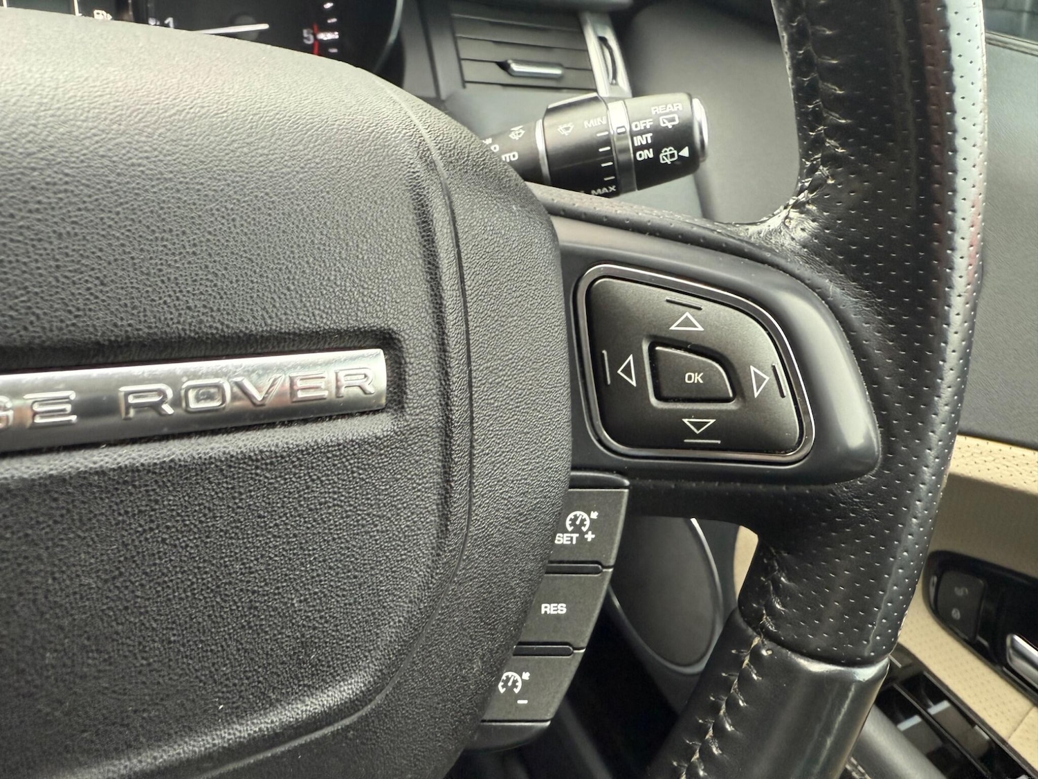 Used Land Rover Range Rover Evoque 2011 for sale - 77039881: Photo 30