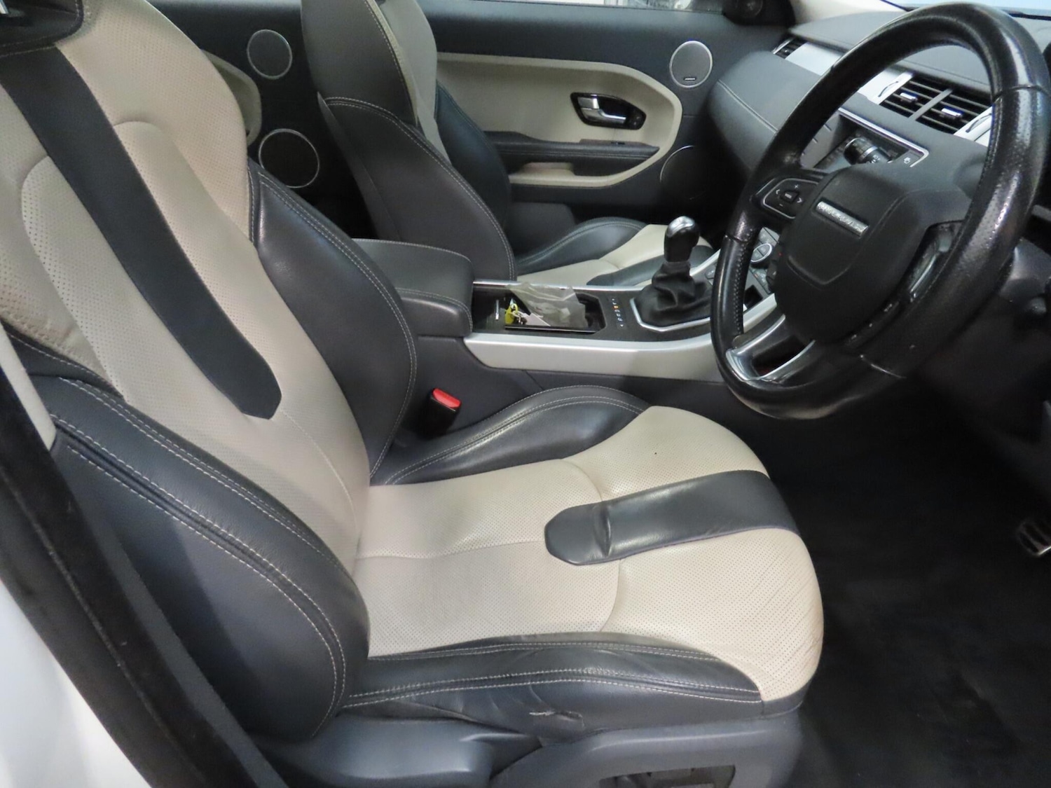 Used Land Rover Range Rover Evoque 2011 for sale - 77039881: Photo 5