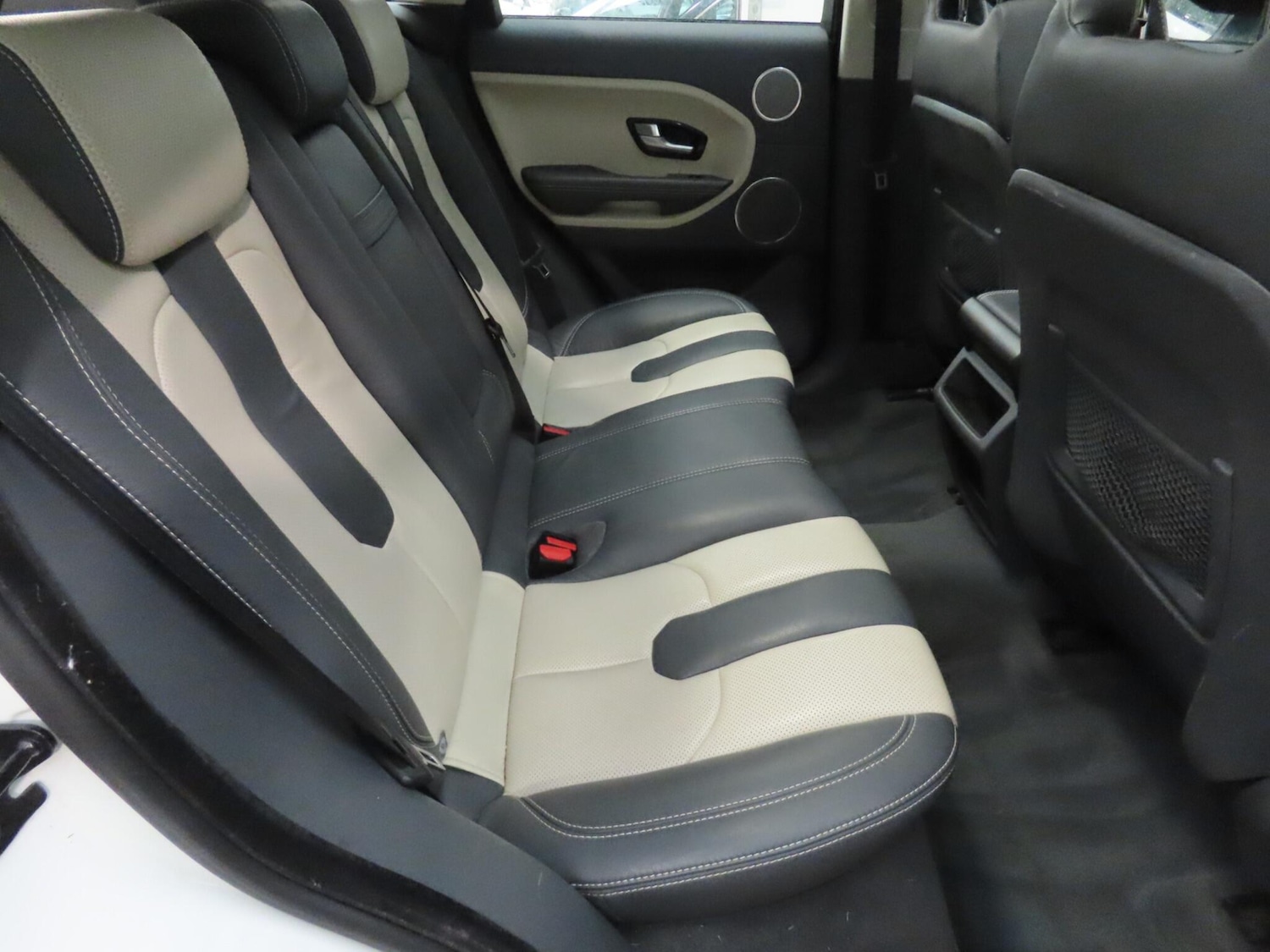 Used Land Rover Range Rover Evoque 2011 for sale - 77039881: Photo 7