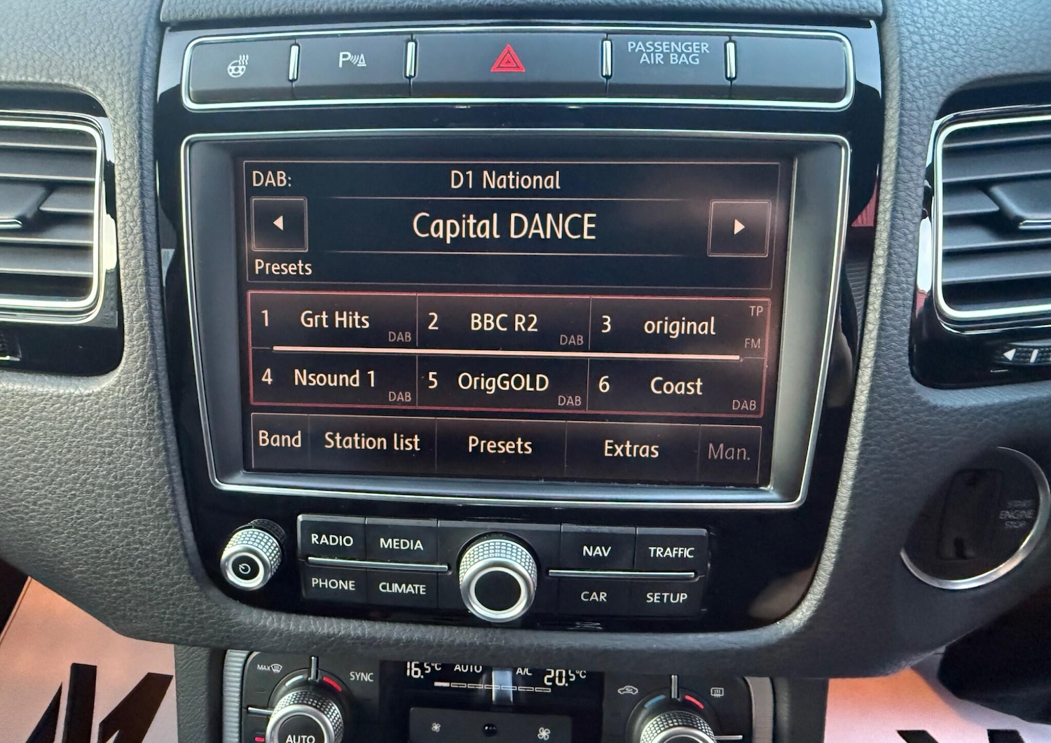 Used Volkswagen Touareg 2016 for sale - 76562268: Photo 28