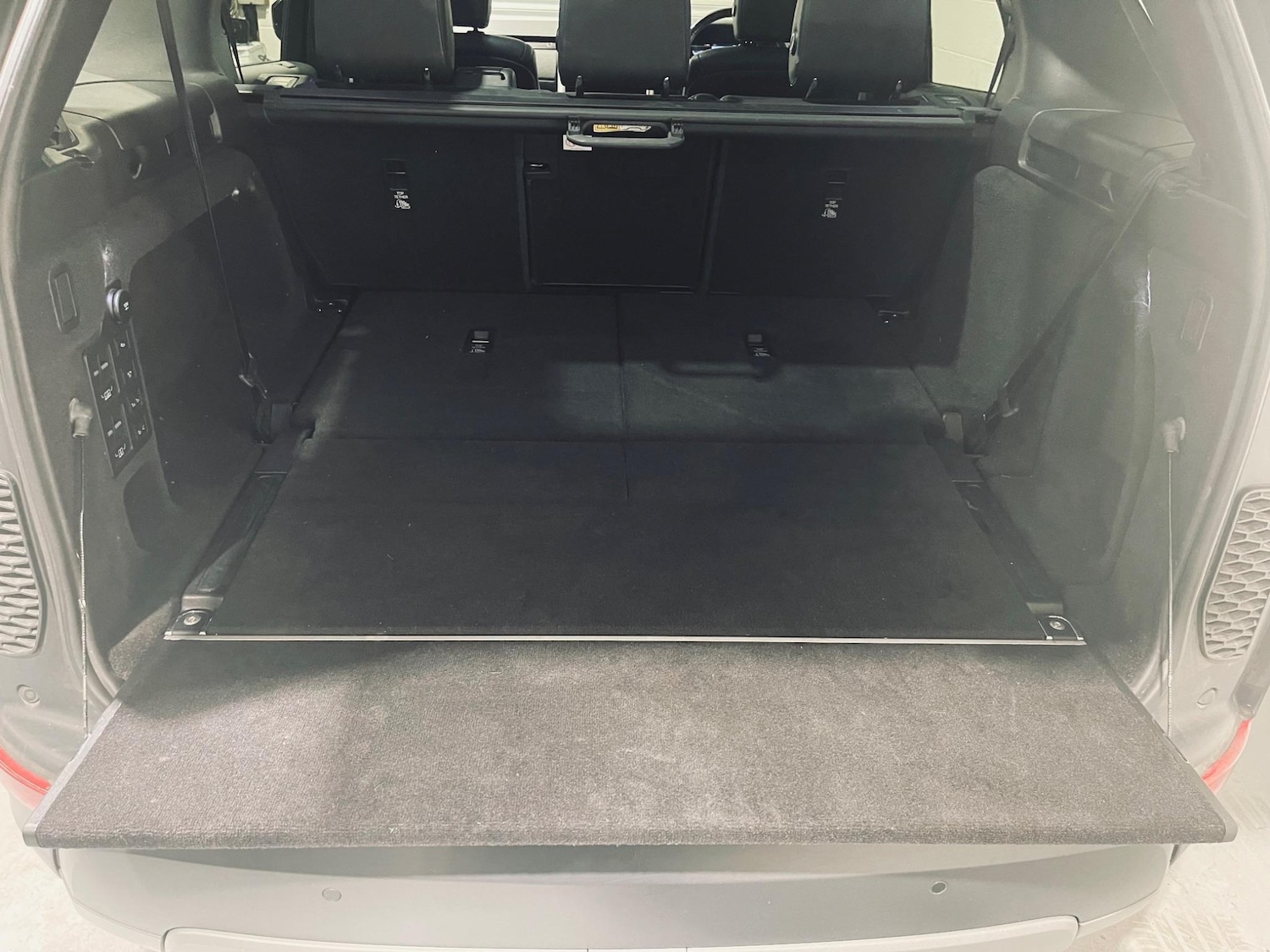 Used Land Rover Discovery 2018 for sale - 76584082: Photo 19