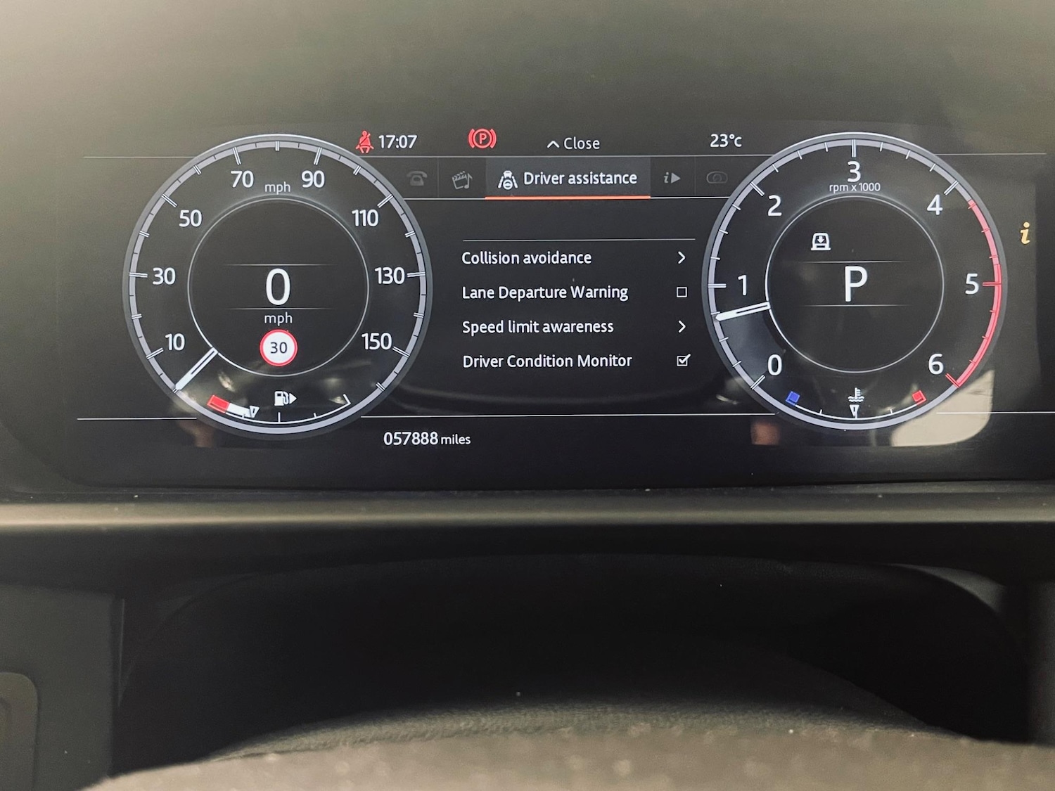 Used Land Rover Discovery 2018 for sale - 76584082: Photo 46