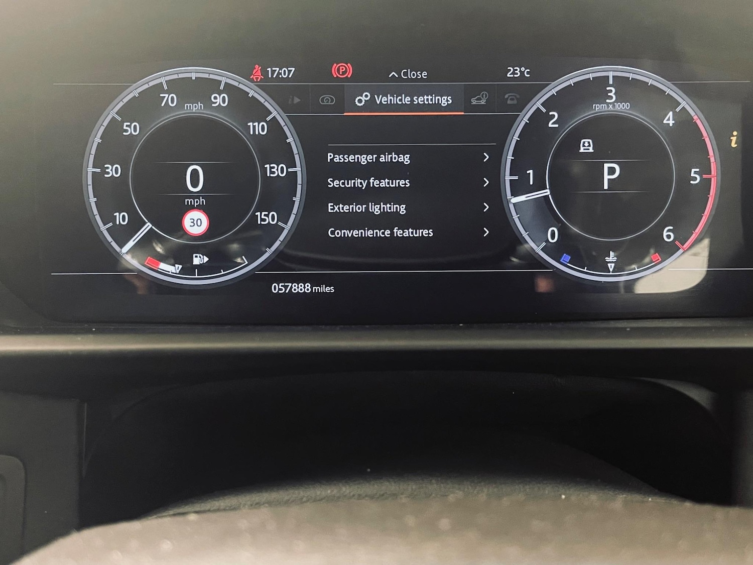 Used Land Rover Discovery 2018 for sale - 76584082: Photo 49