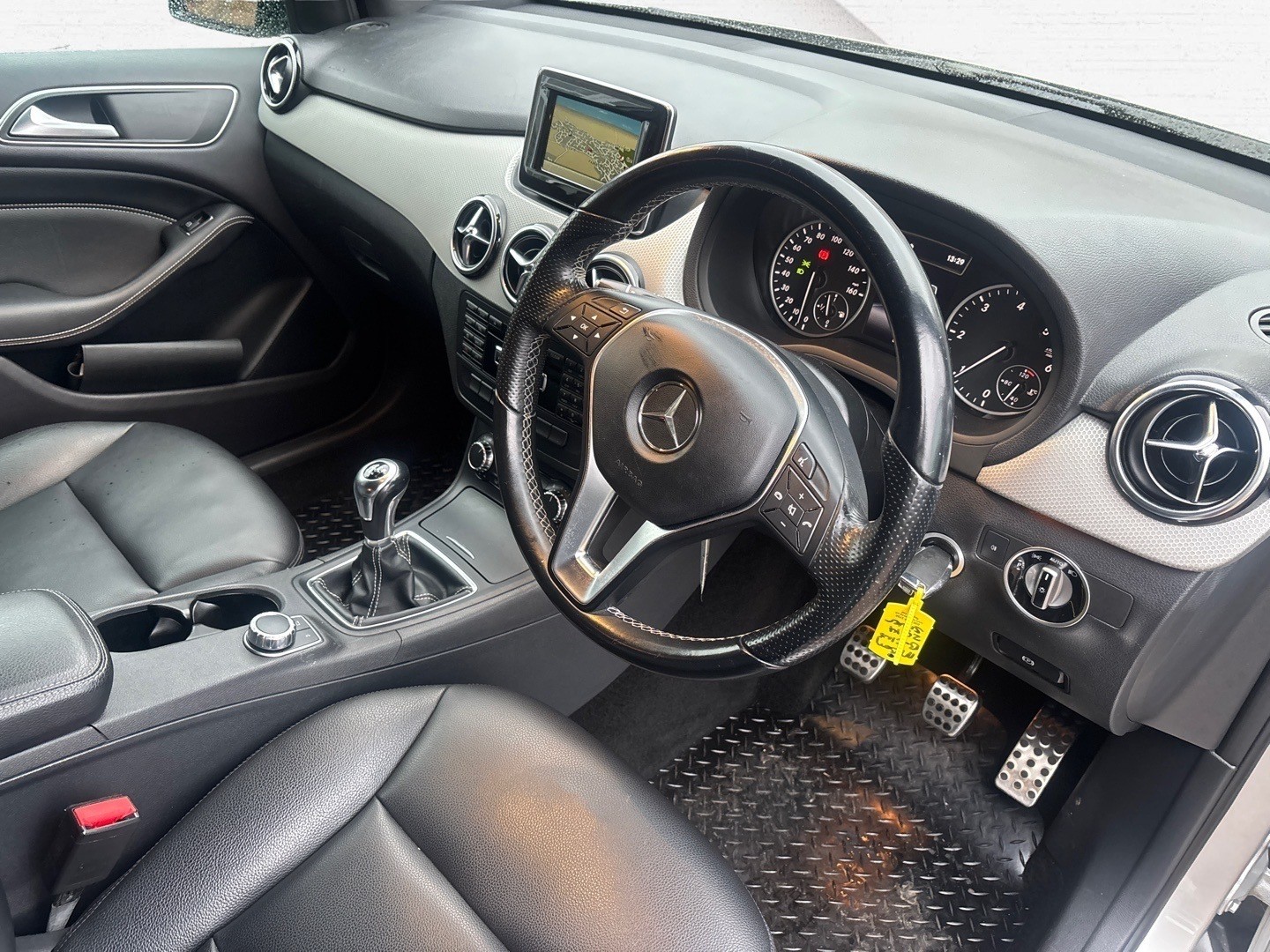 Used Mercedes-Benz B Class 2014 for sale - 77417202: Photo 8