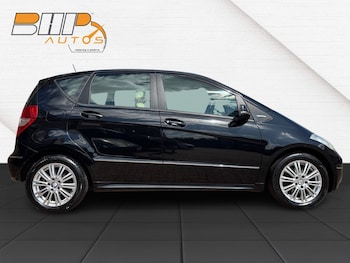 Used Mercedes-Benz A-Class 2011 for sale - 79608607: Photo