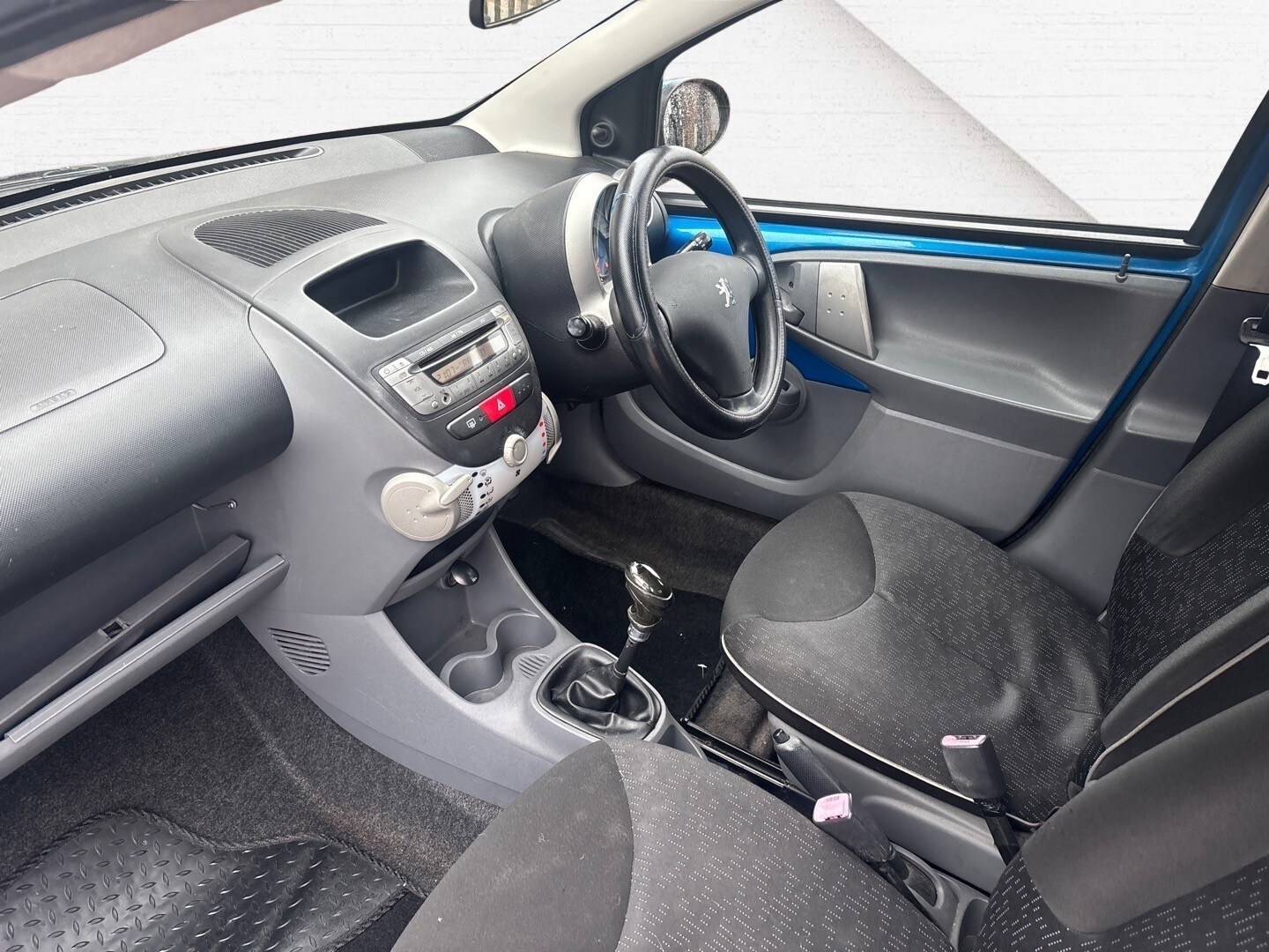 Peugeot 107 2010 - 1.0 12V Urban 5-Door - Image 12