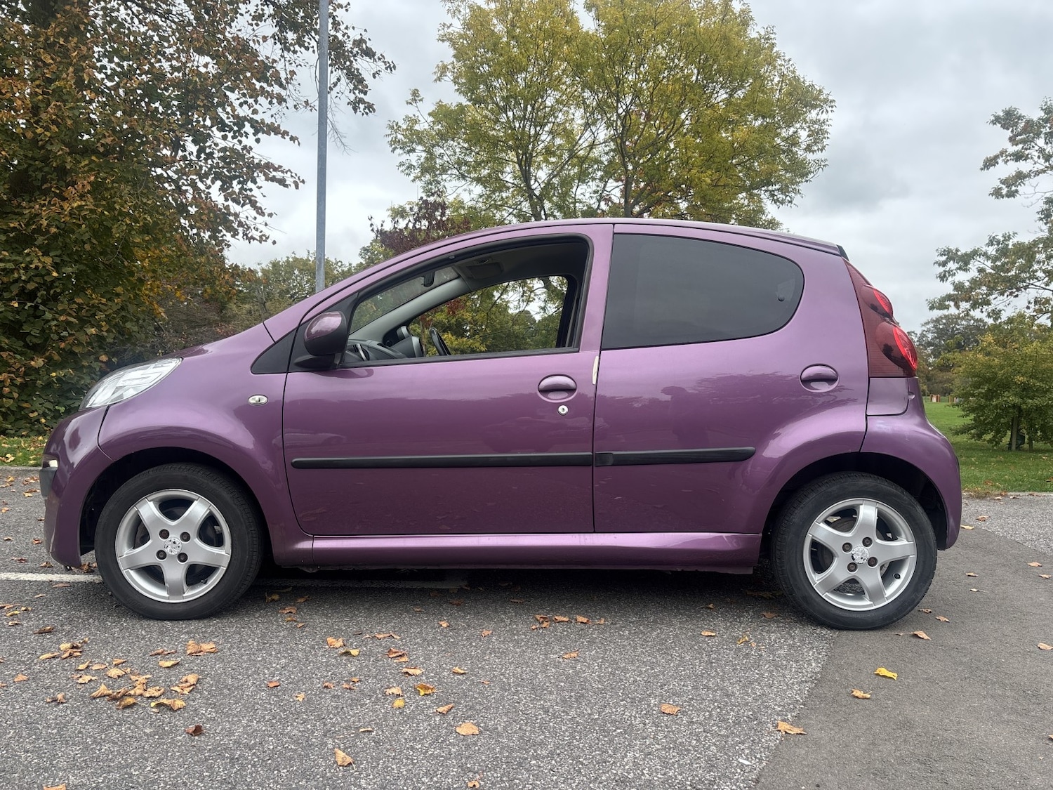 Used Peugeot 107 2012 for sale - 76769614: Photo 8