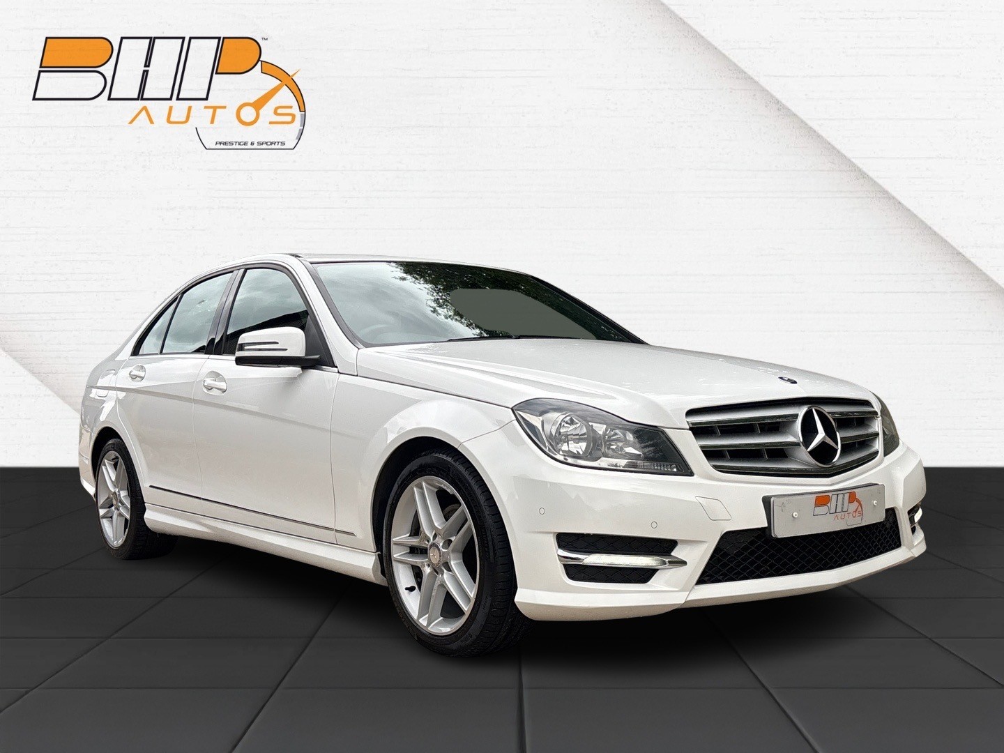 Used Mercedes-Benz C Class 2012 for sale - 76093773: Photo 1