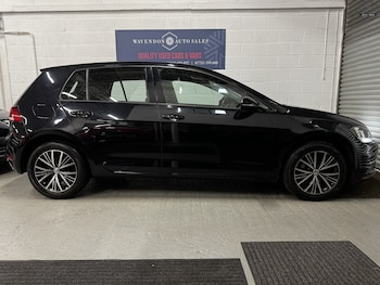 Used Volkswagen Golf 2017 for sale - 78545619: Photo