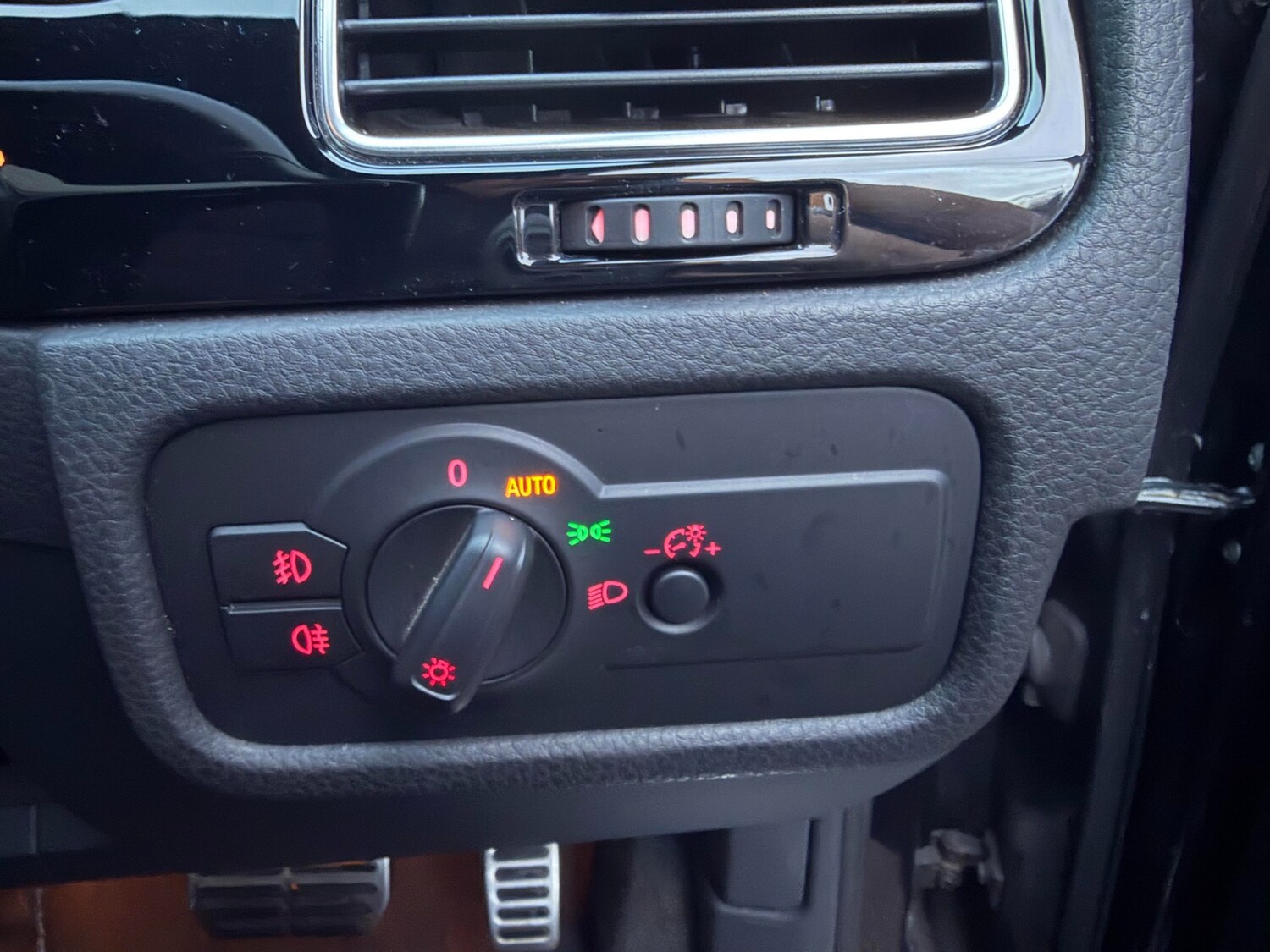 Used Volkswagen Touareg 2014 for sale - 77370532: Photo 21