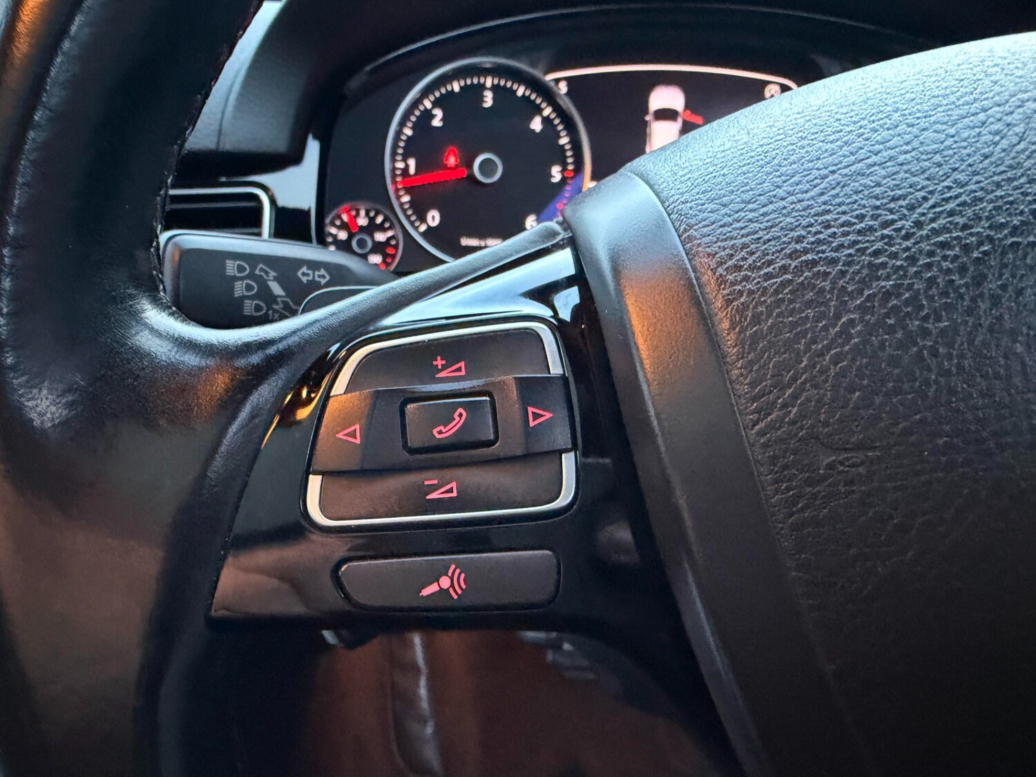 Used Volkswagen Touareg 2014 for sale - 77370532: Photo 23