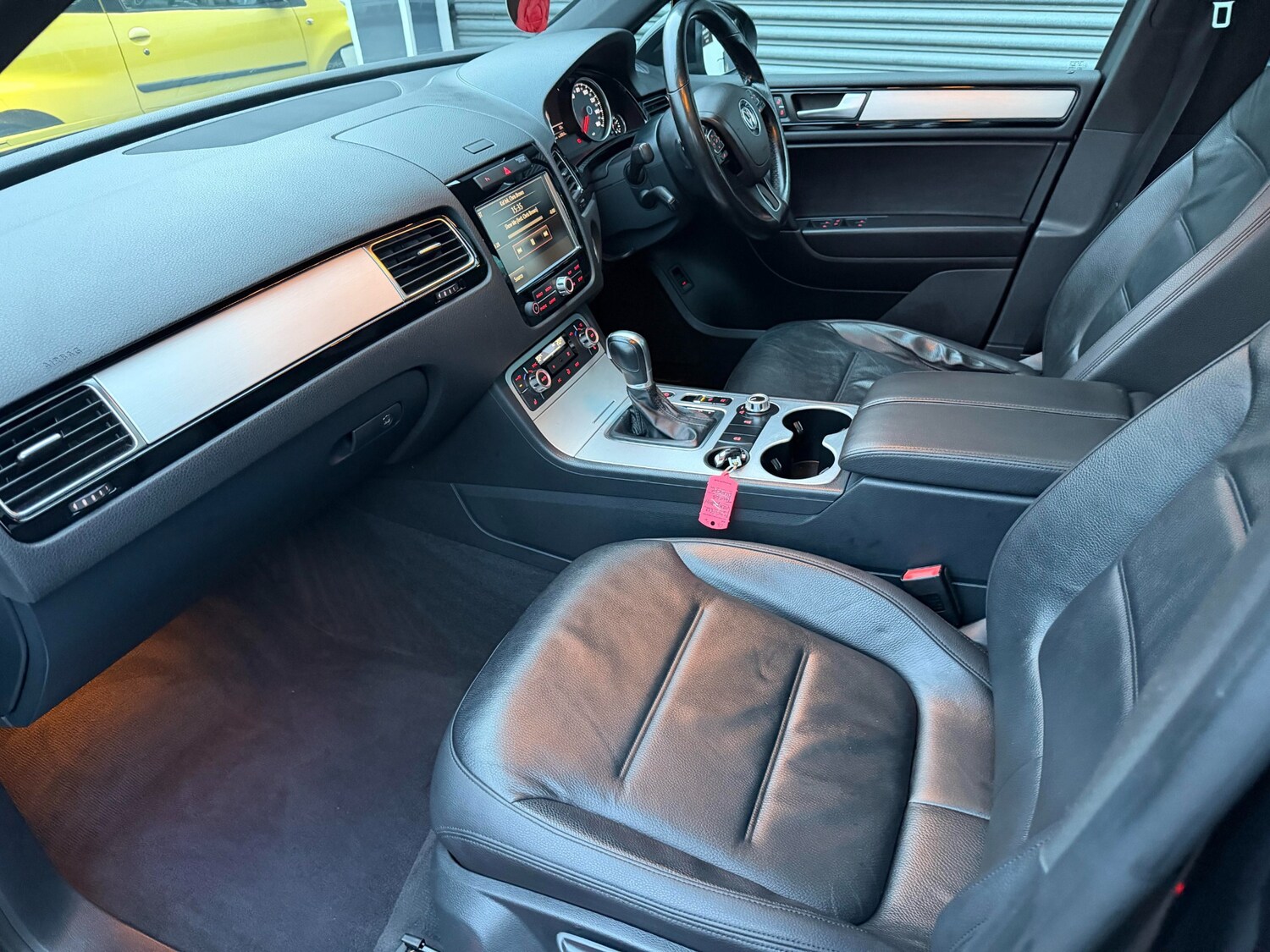 Used Volkswagen Touareg 2014 for sale - 77370532: Photo 46