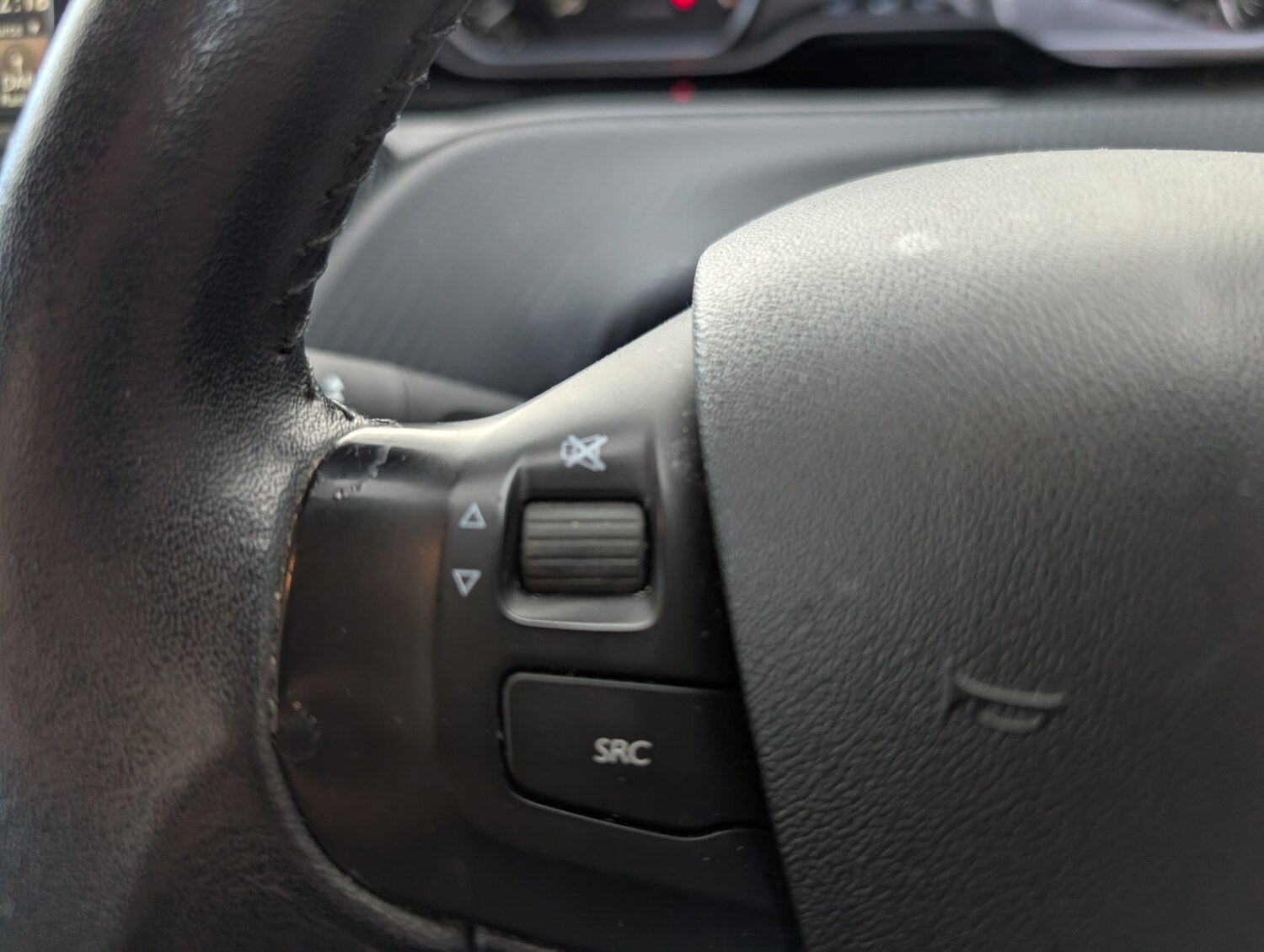 Used Peugeot 2008 2015 for sale - 78139944: Photo 29