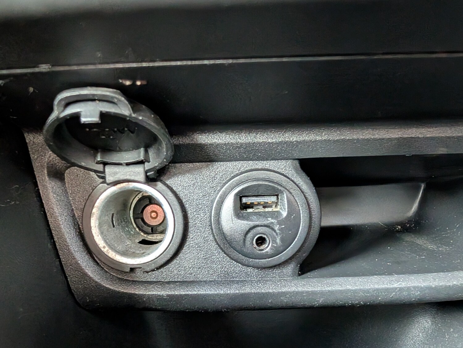 Used Peugeot 2008 2015 for sale - 78139944: Photo 40