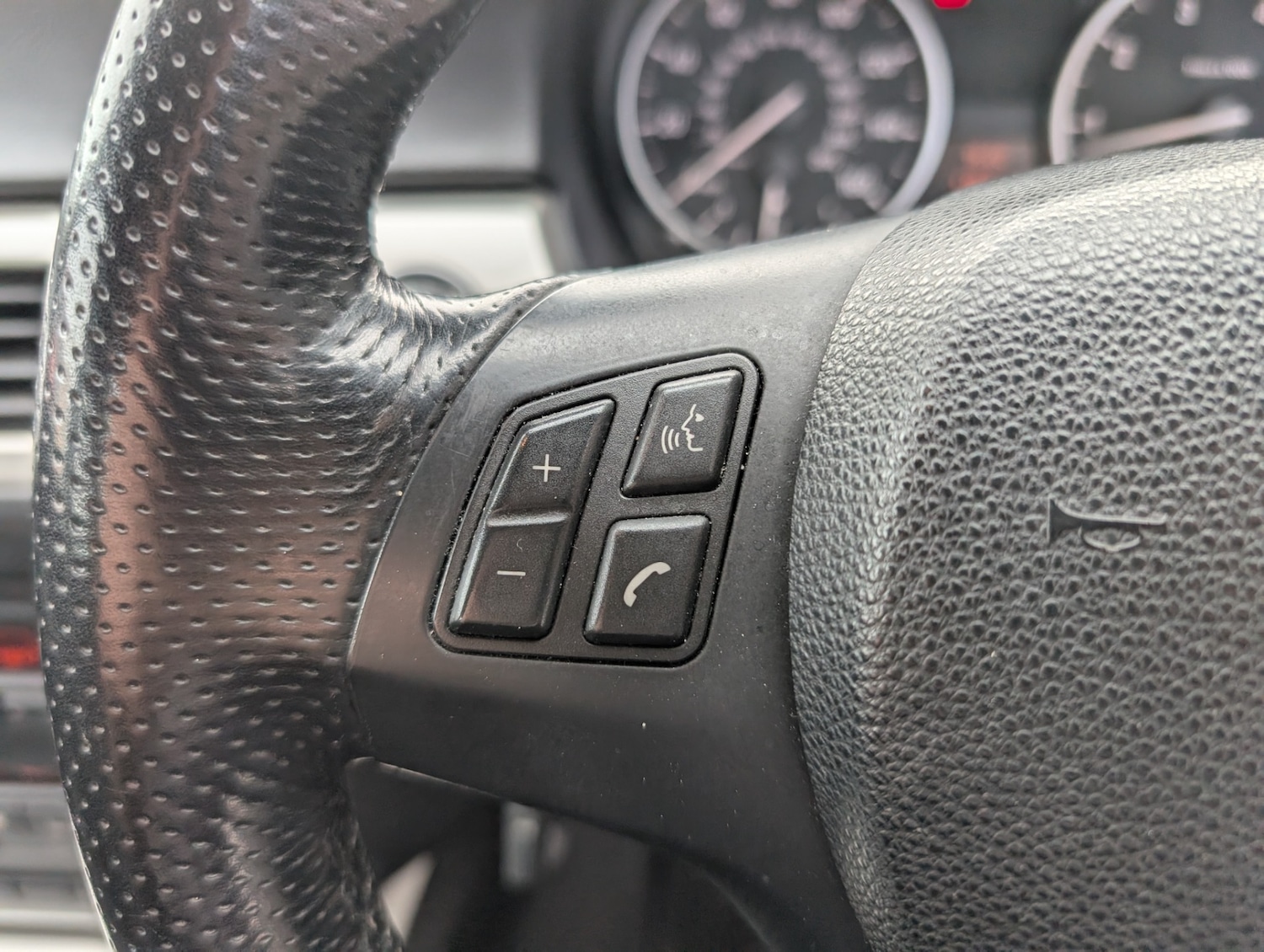 Used BMW 3 Series 2011 for sale - 78214078: Photo 28