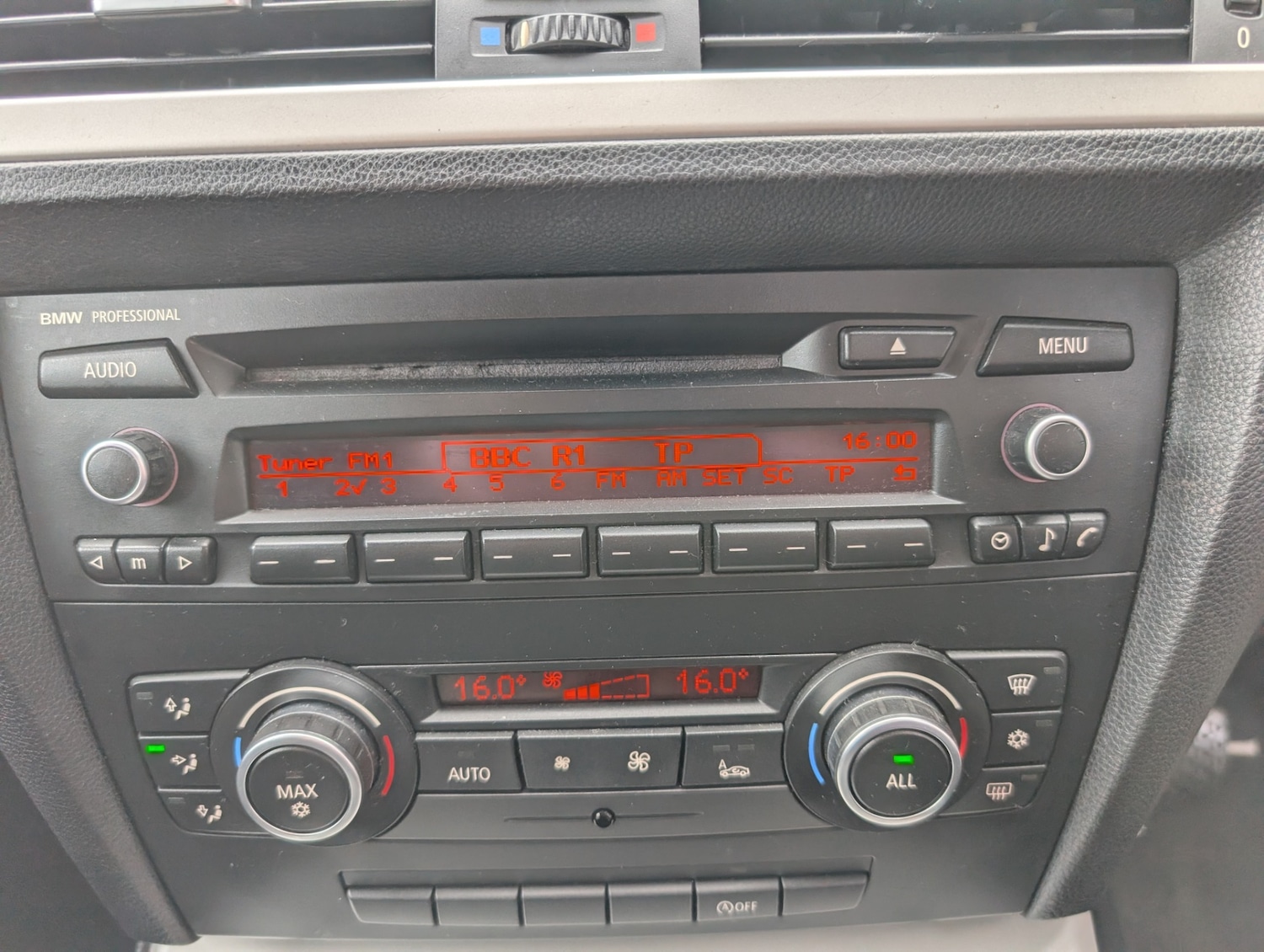 Used BMW 3 Series 2011 for sale - 78214078: Photo 31