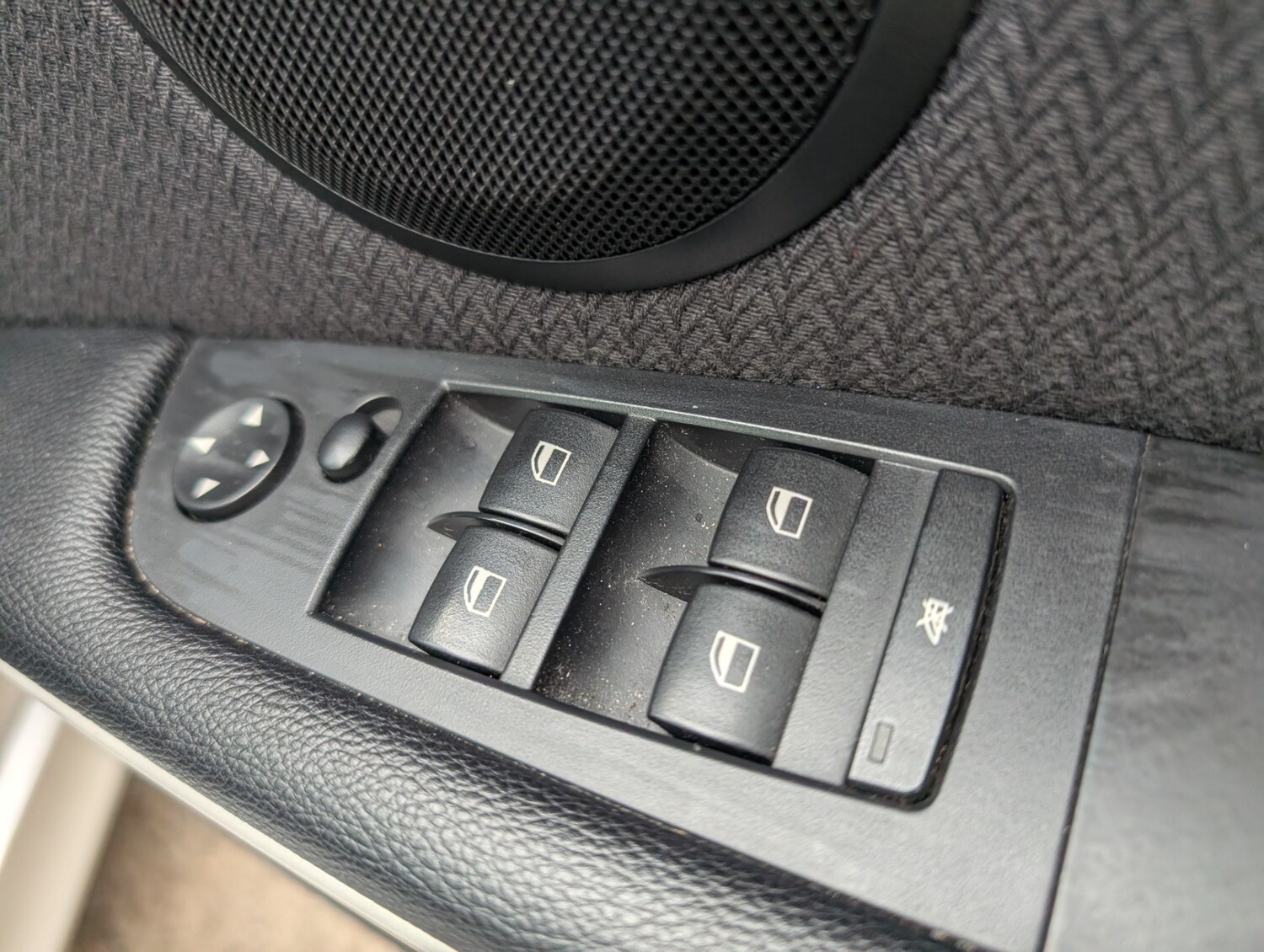 Used BMW 3 Series 2011 for sale - 78214078: Photo 36