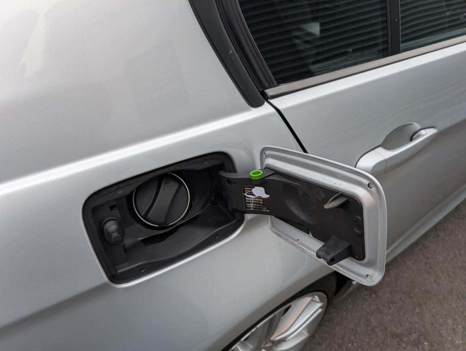 Used BMW 3 Series 2011 for sale - 78214078: Photo 46