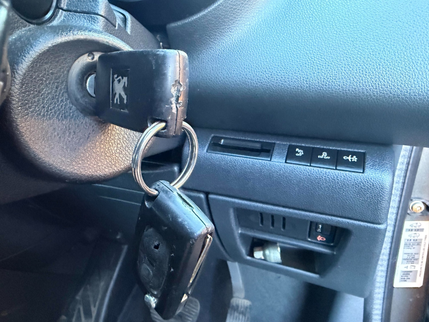 Used Peugeot 3008 2010 for sale - 77370741: Photo 28